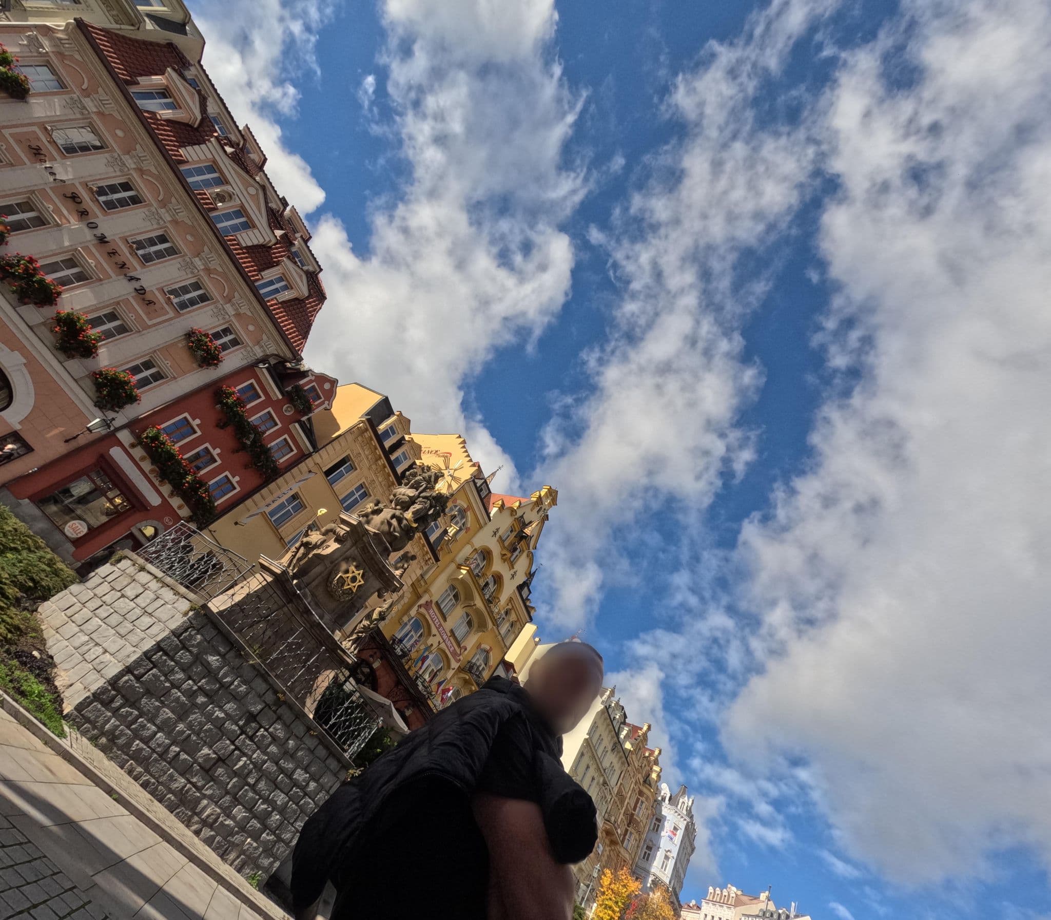 Street view near Hotel Astoria, Depandance Wolker, Karlovy Vary — © chuck (CC BY-SA · Mapillary)