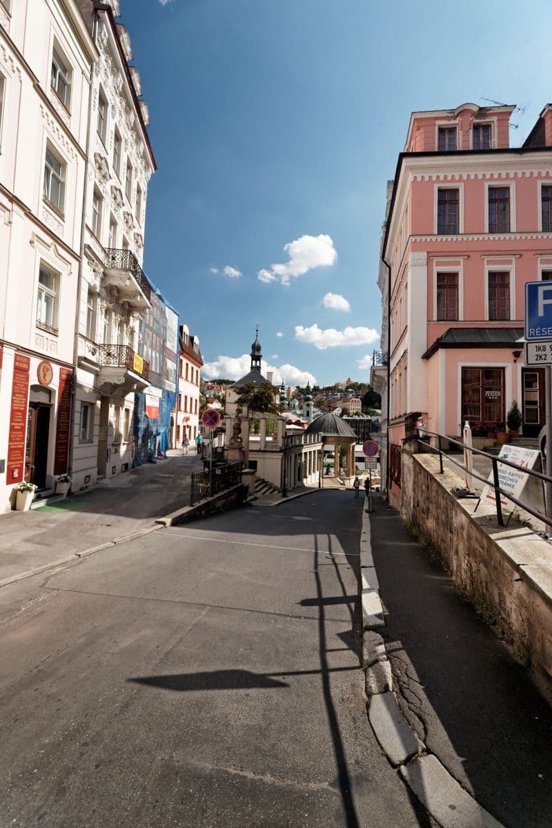 Street view near Svetlana, Karlovy Vary — © txllxt (CC BY-SA · Mapillary)