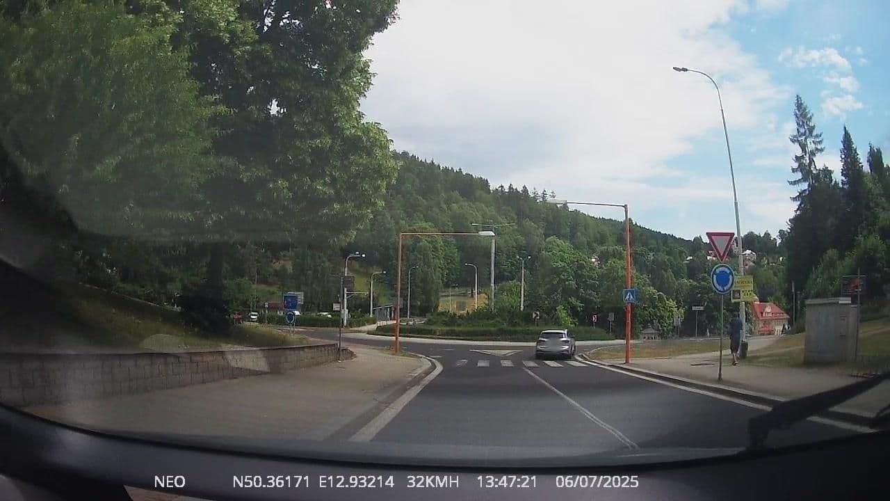 Street view near Lázeňský hotel Praha, Jáchymov — © TechniPorter (CC BY-SA · Mapillary)