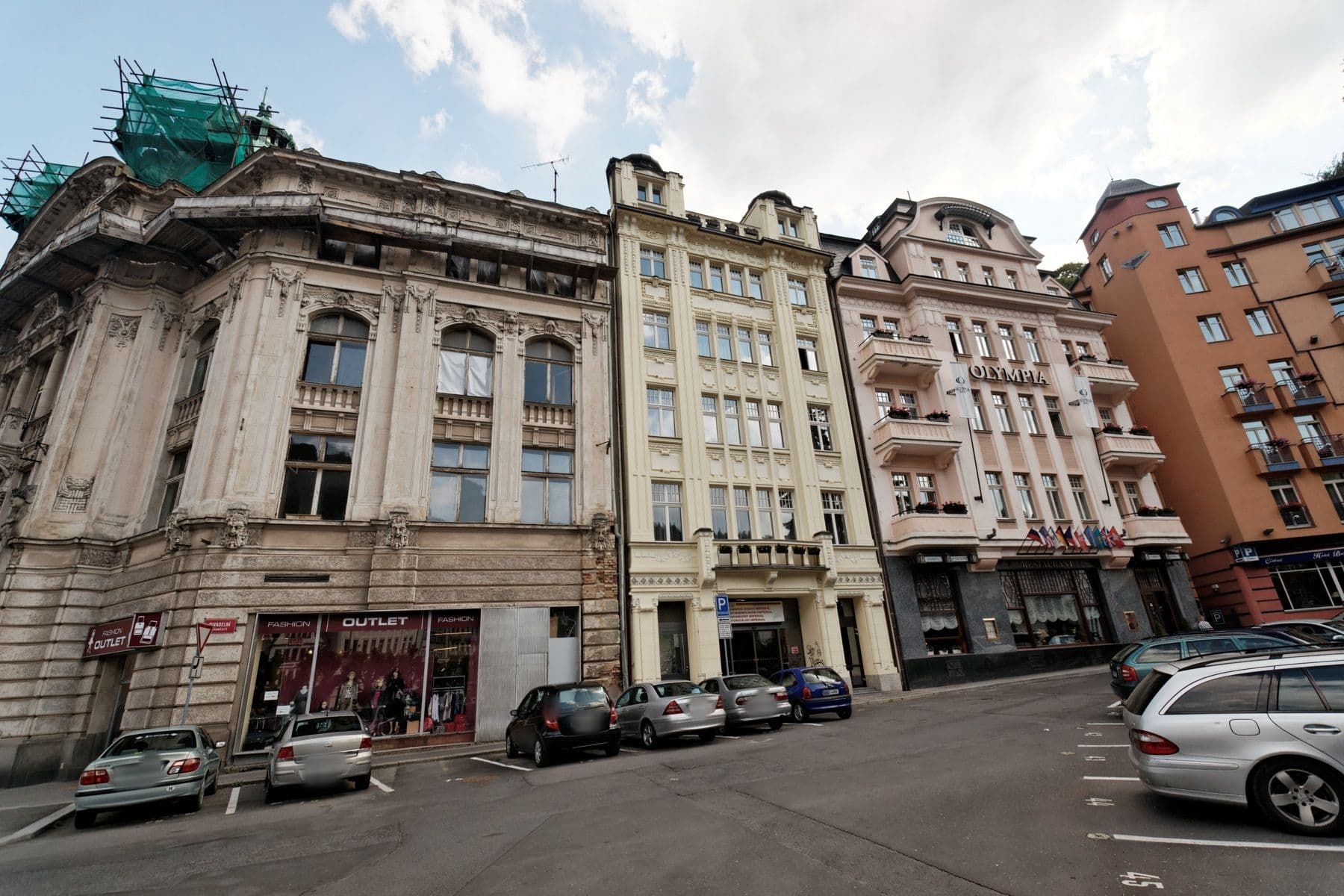 Street view near Olympia Pool 5Th Floor, Karlovy Vary — © txllxt (CC BY-SA · Mapillary)