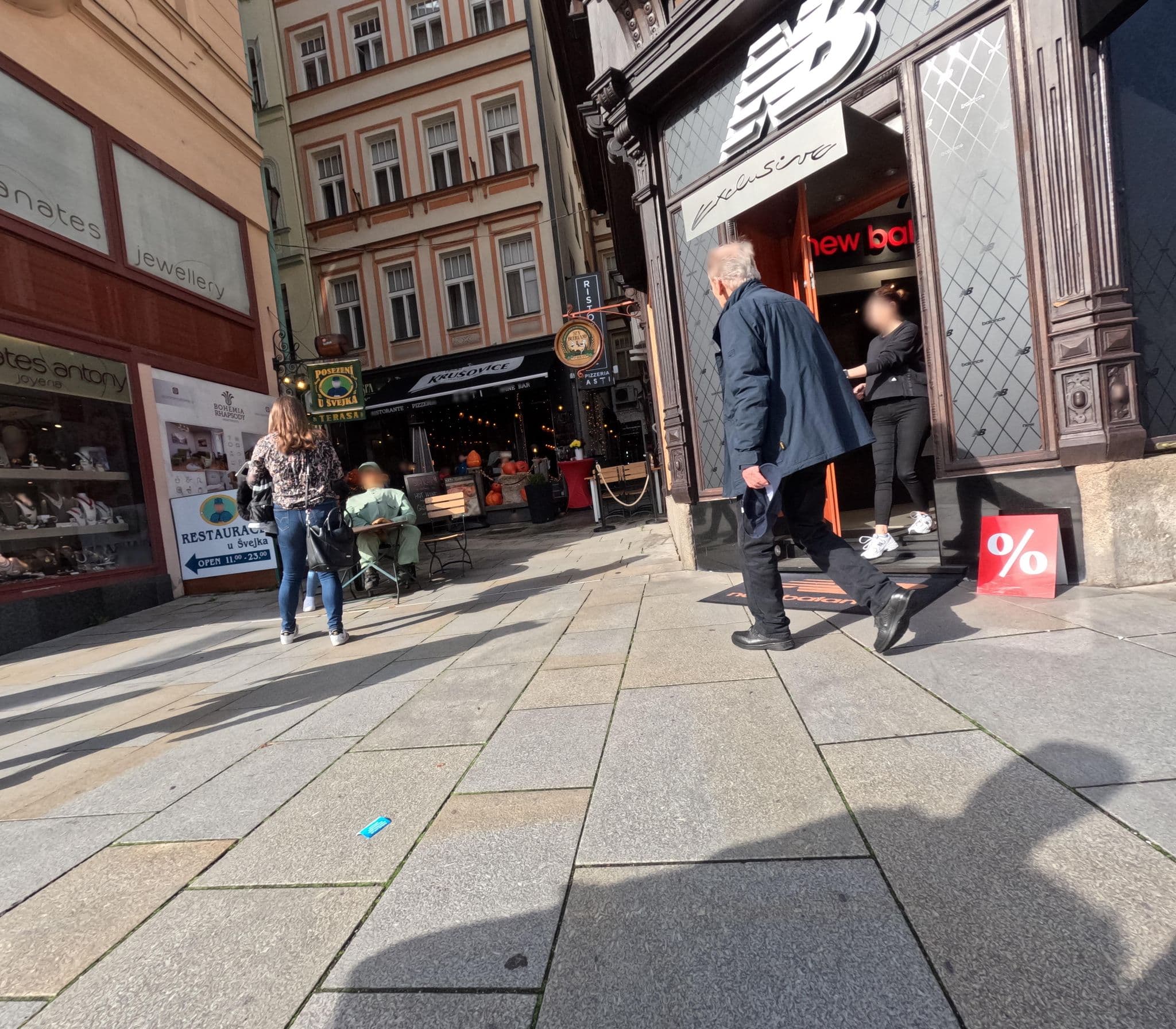 Street view near Euroagentur Hotel Labuznik, Karlovy Vary — © chuck (CC BY-SA · Mapillary)