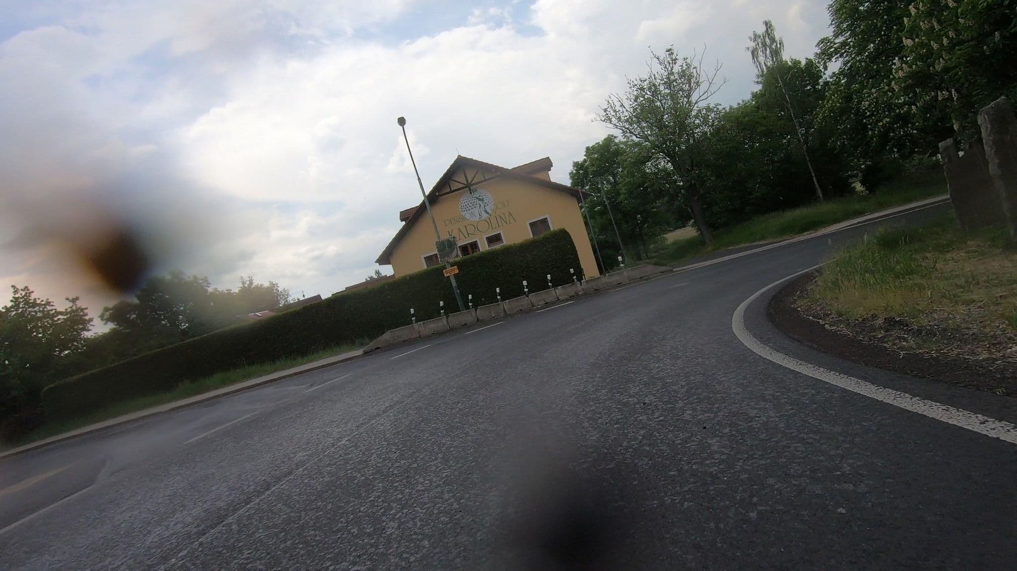 Street view near Pension Golf Hotel Carolina, Karlovy Vary — © J-K (CC BY-SA · Mapillary)