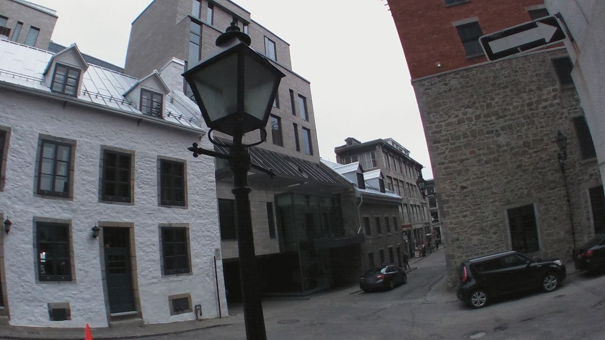 Street view near Maison Sainte-Thérèse, Vieux-Montréal — © ccossio (CC BY-SA · Mapillary)