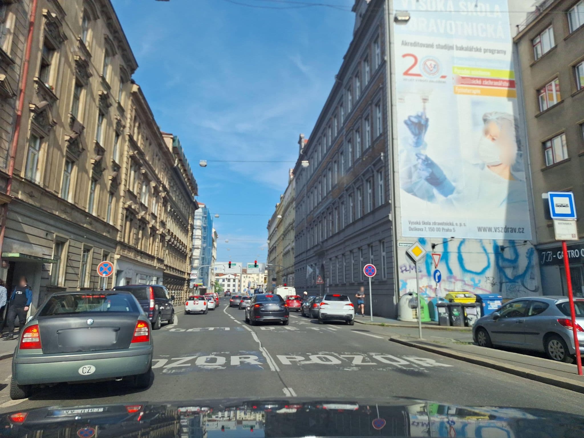 Street view near La Madeleine, Smíchov — © gob (CC BY-SA · Mapillary)