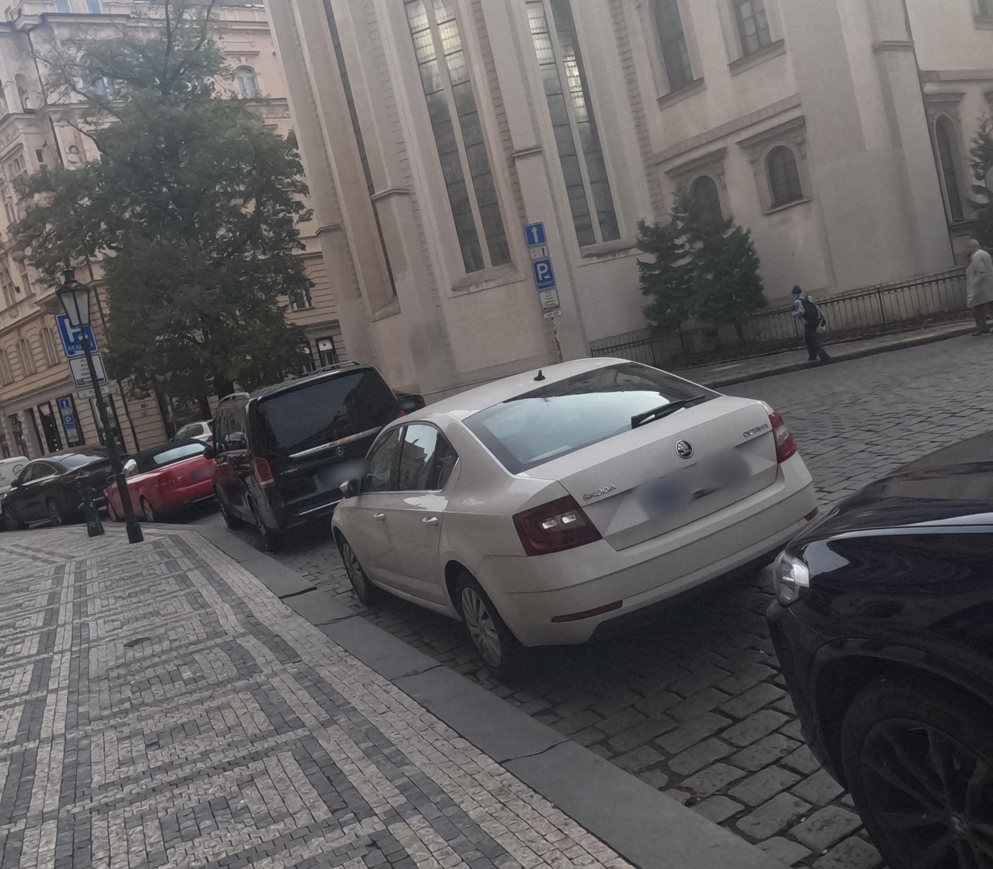 Street view near Residence Salvator, Prague — © chuck (CC BY-SA · Mapillary)