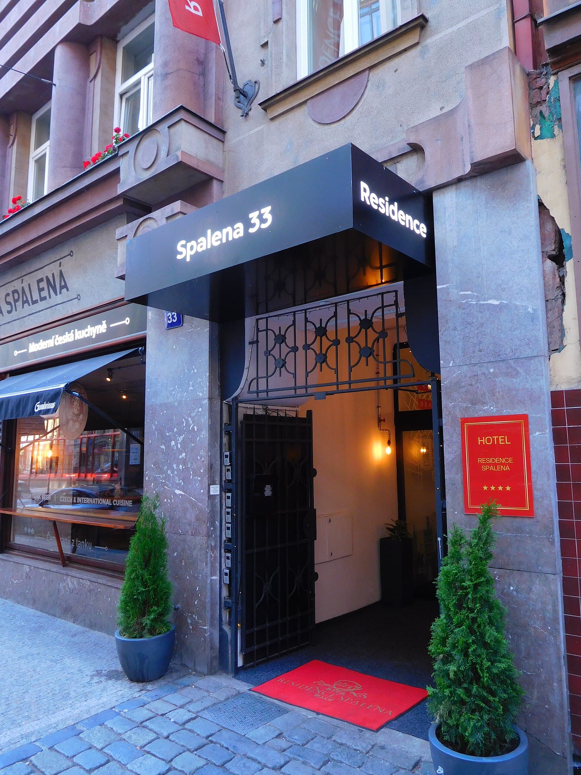 Hotel Residence Spalena (via Wikimedia Commons, CC BY-SA 4.0)
