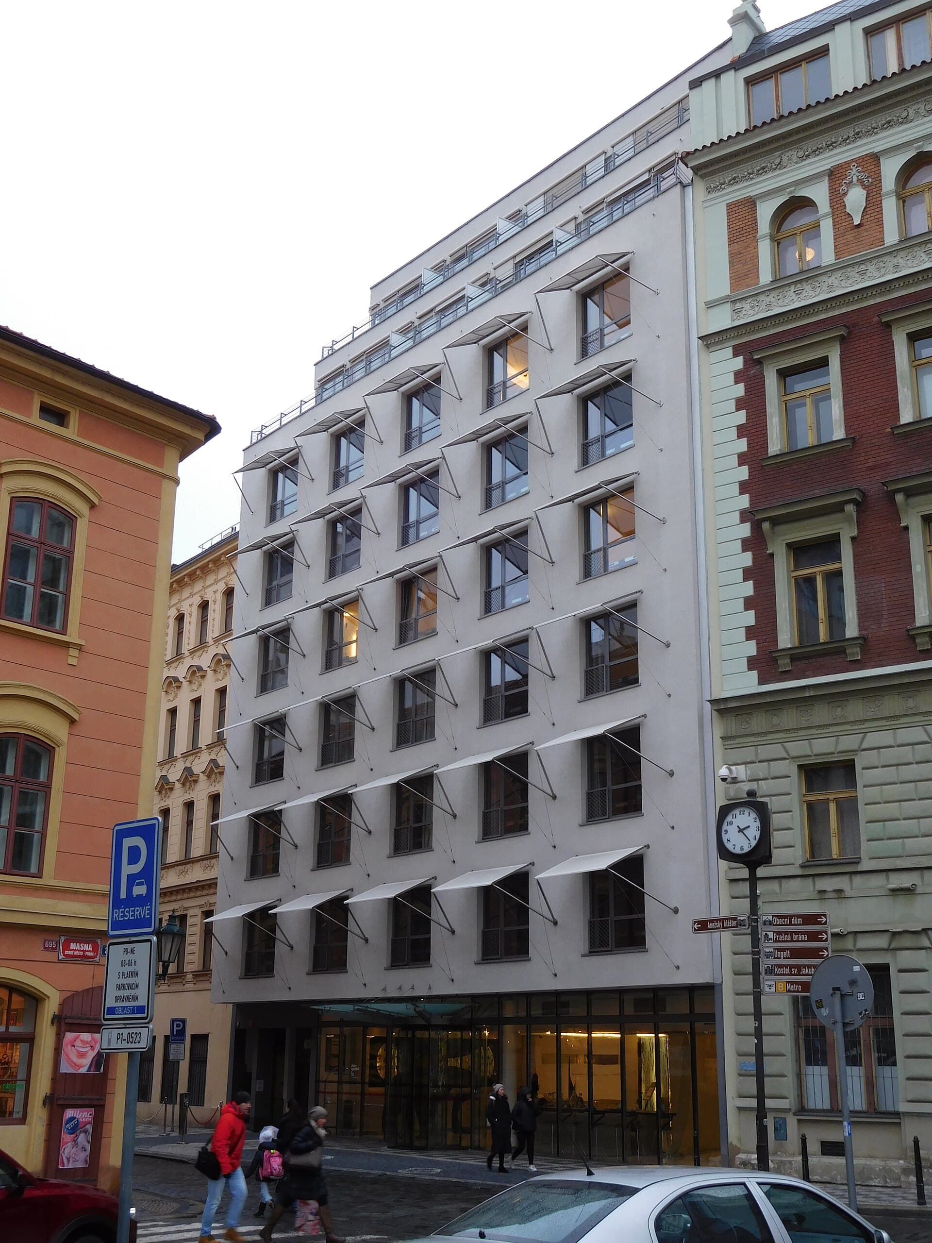 Hotel Josef (via Wikimedia Commons, CC BY-SA 3.0)