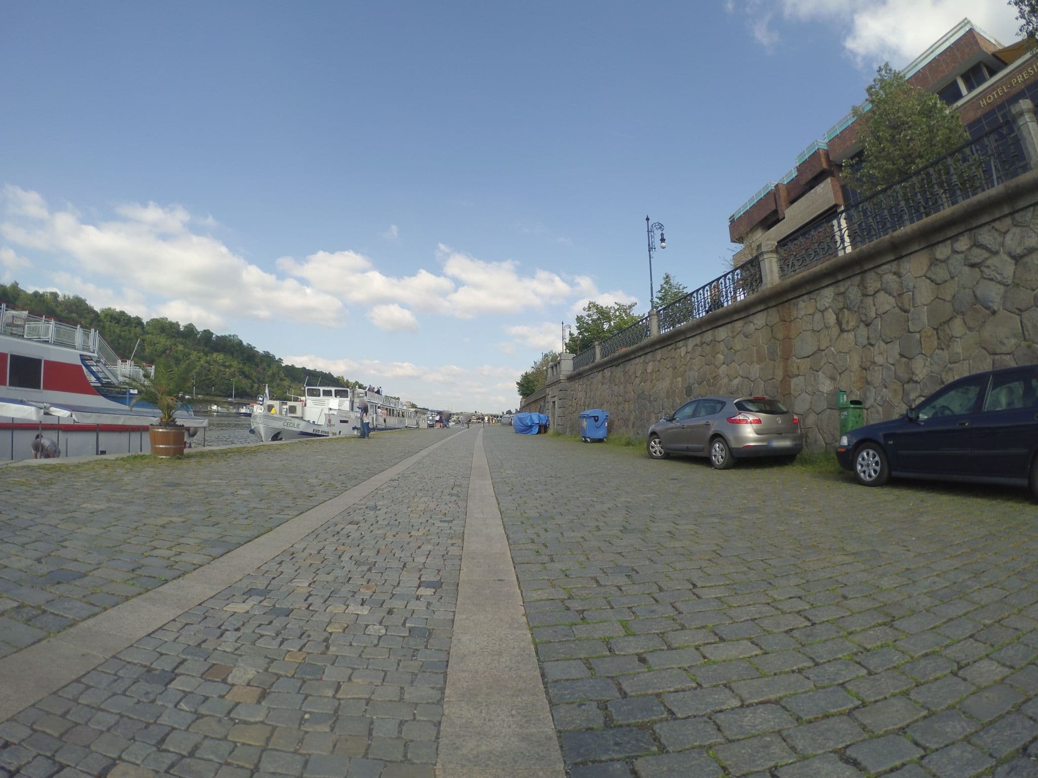 Street view near River Hotel Königstein, Prague — © pschonmann (CC BY-SA · Mapillary)