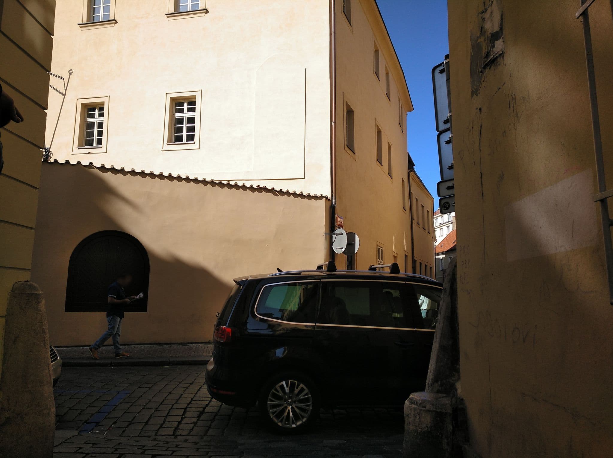 Street view near Apartmán Staré město, Prague — © filohipo (CC BY-SA · Mapillary)