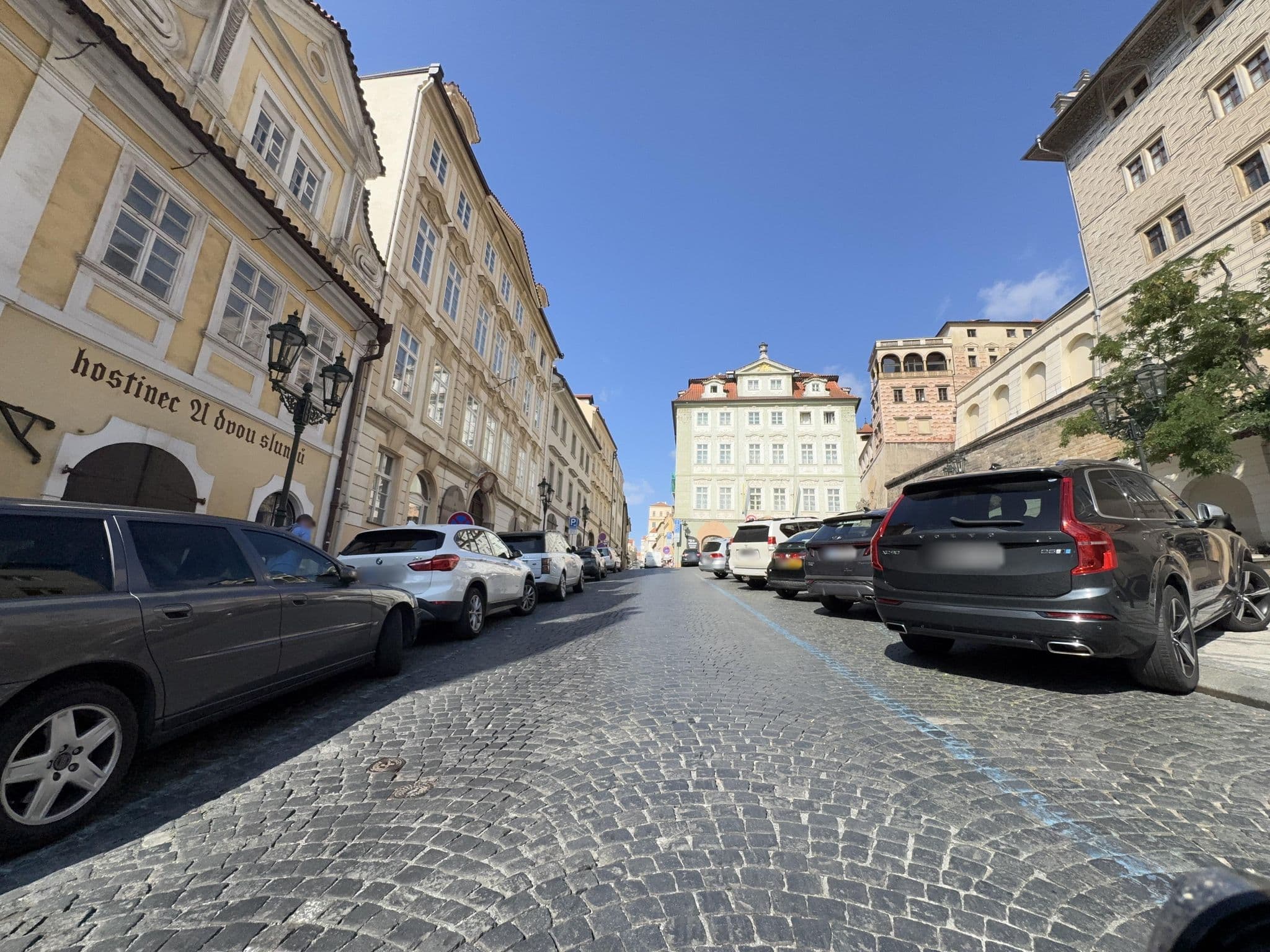 Street view near Arpacay, Malá Strana — © ondrejlopatka (CC BY-SA · Mapillary)