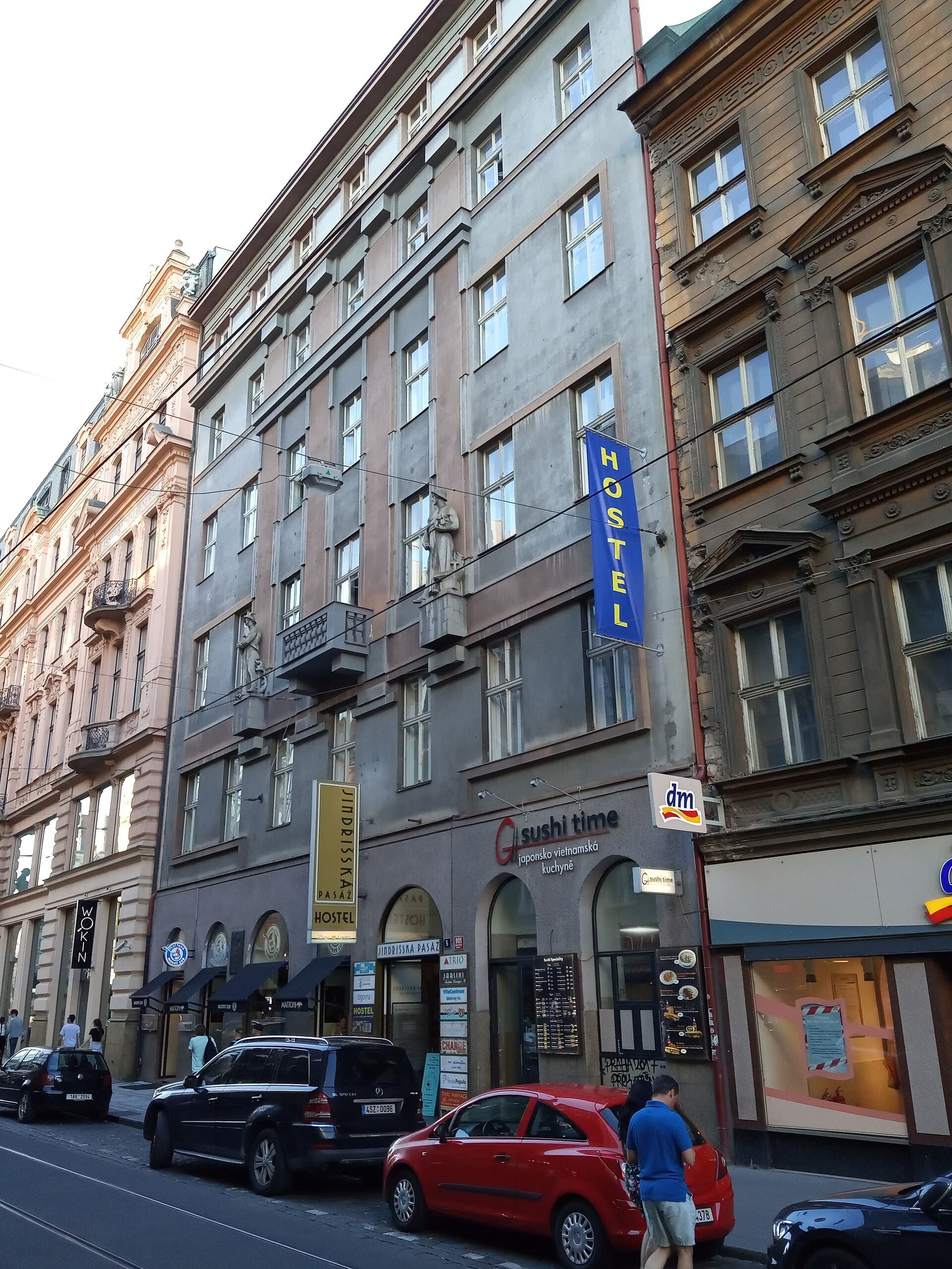 AZ Hostel Praha (via Wikimedia Commons, CC BY-SA 3.0)