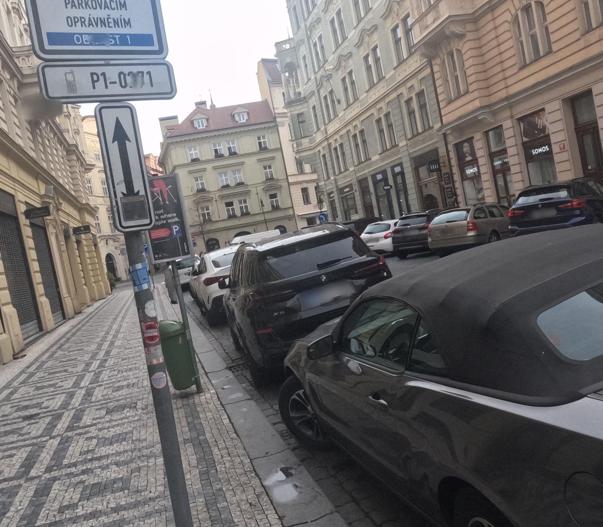 Street view near GLobalair, Prague — © chuck (CC BY-SA · Mapillary)