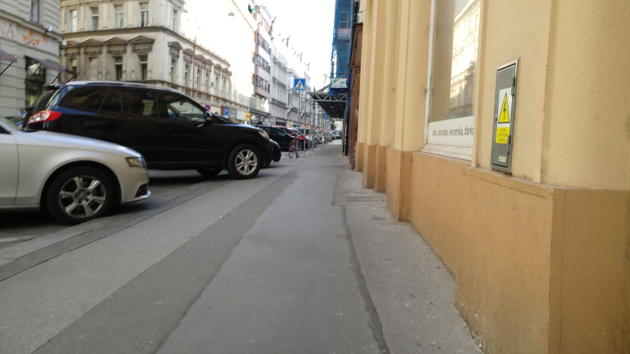Street view near Jungmanka, Nové Město — © pbb (CC BY-SA · Mapillary)