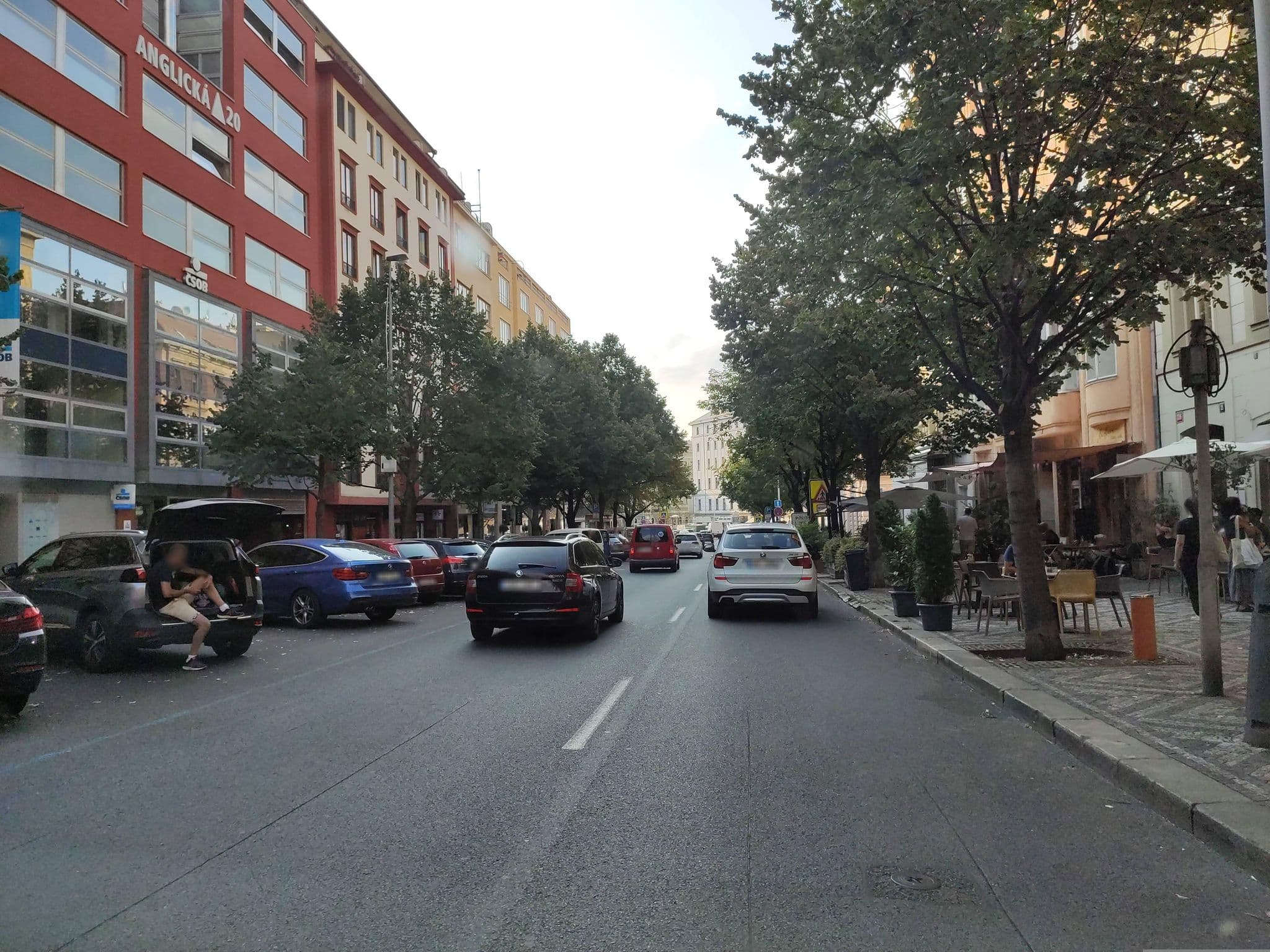 Street view near Elizabeth Suites, Královské Vinohrady — © martinpoljak (CC BY-SA · Mapillary)