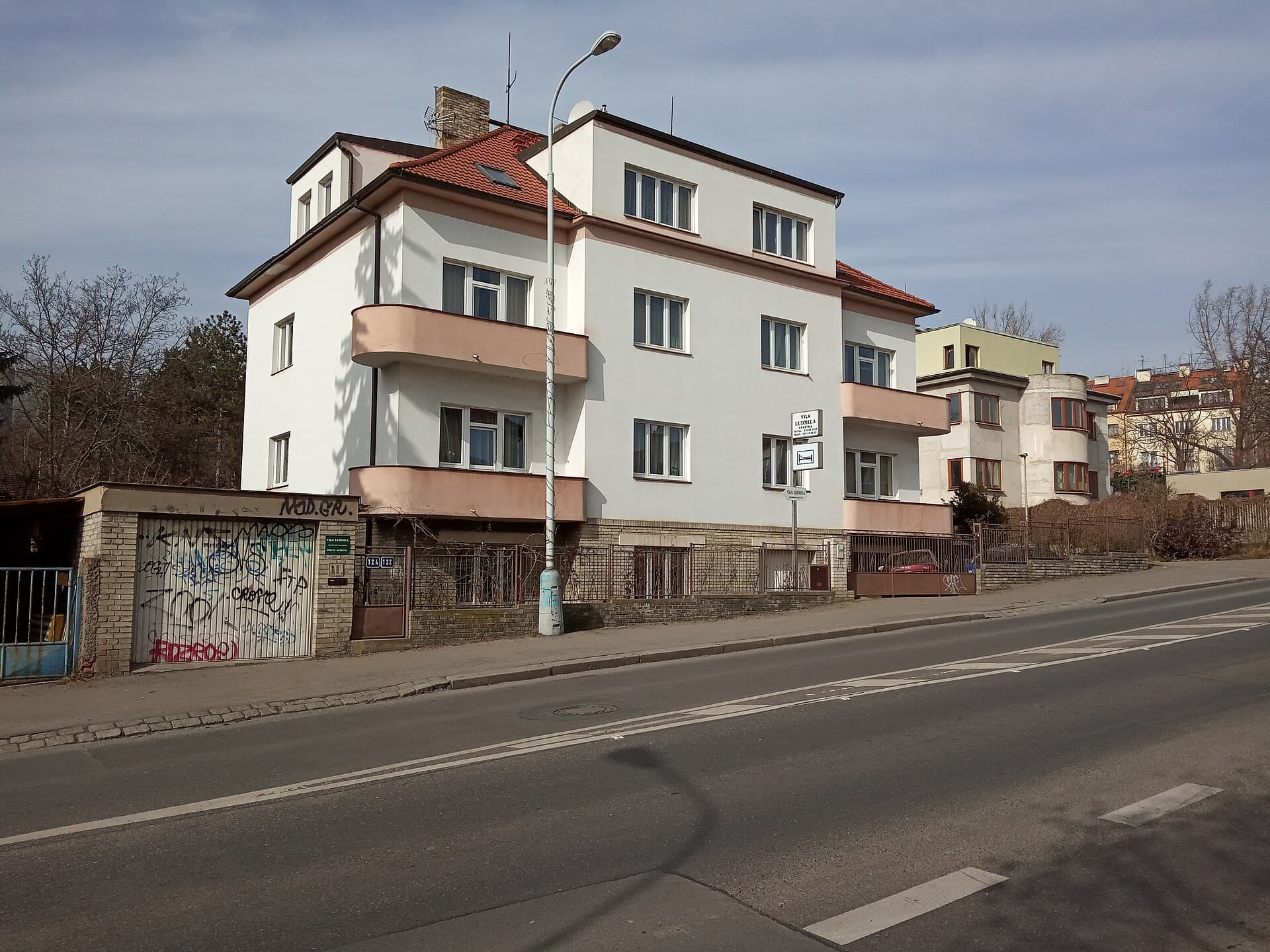 Vila Ludmila (via Wikimedia Commons, CC BY-SA 3.0)