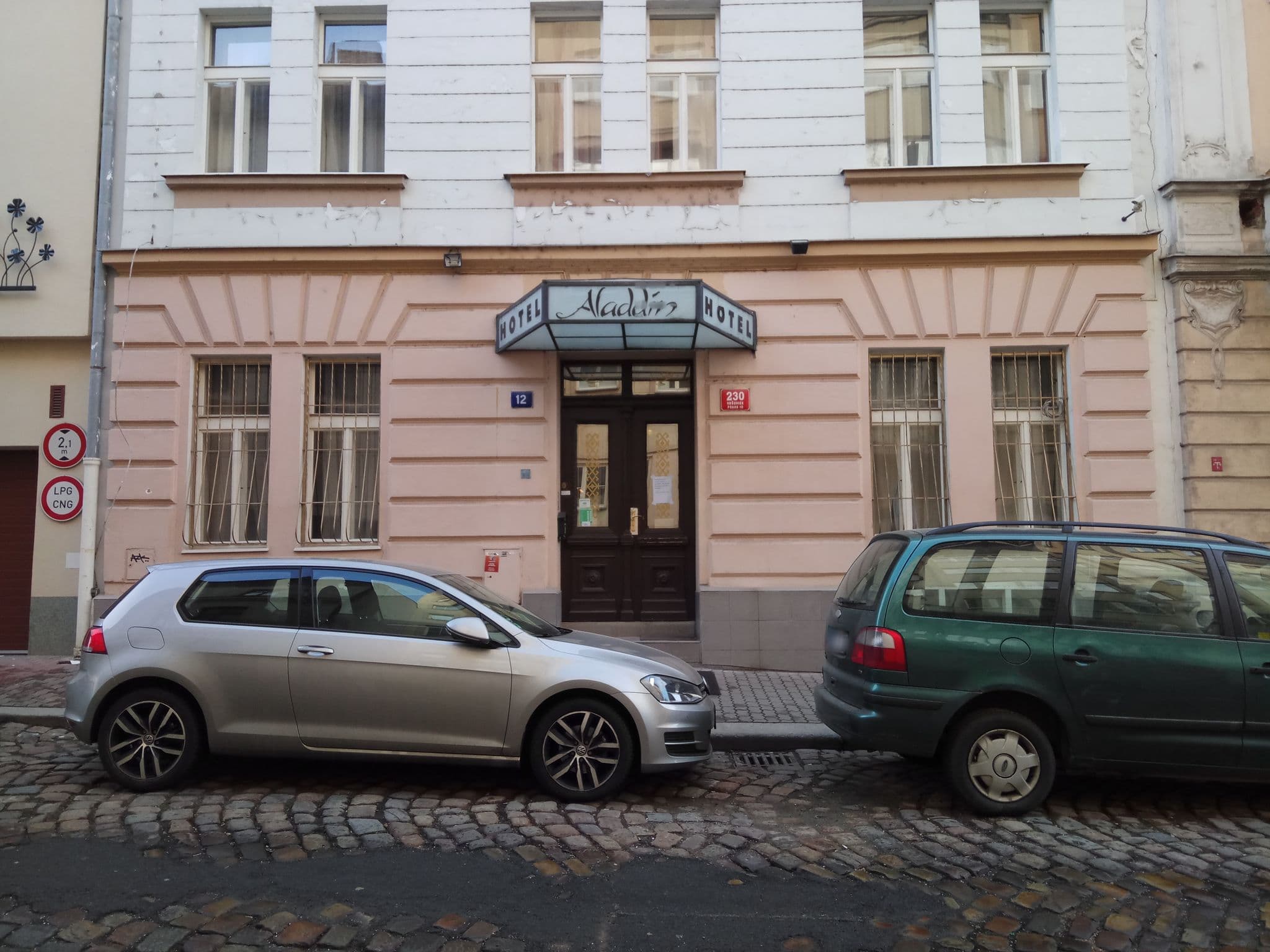 Street view near Pension Kosicka, Královské Vinohrady — © alexsx (CC BY-SA · Mapillary)
