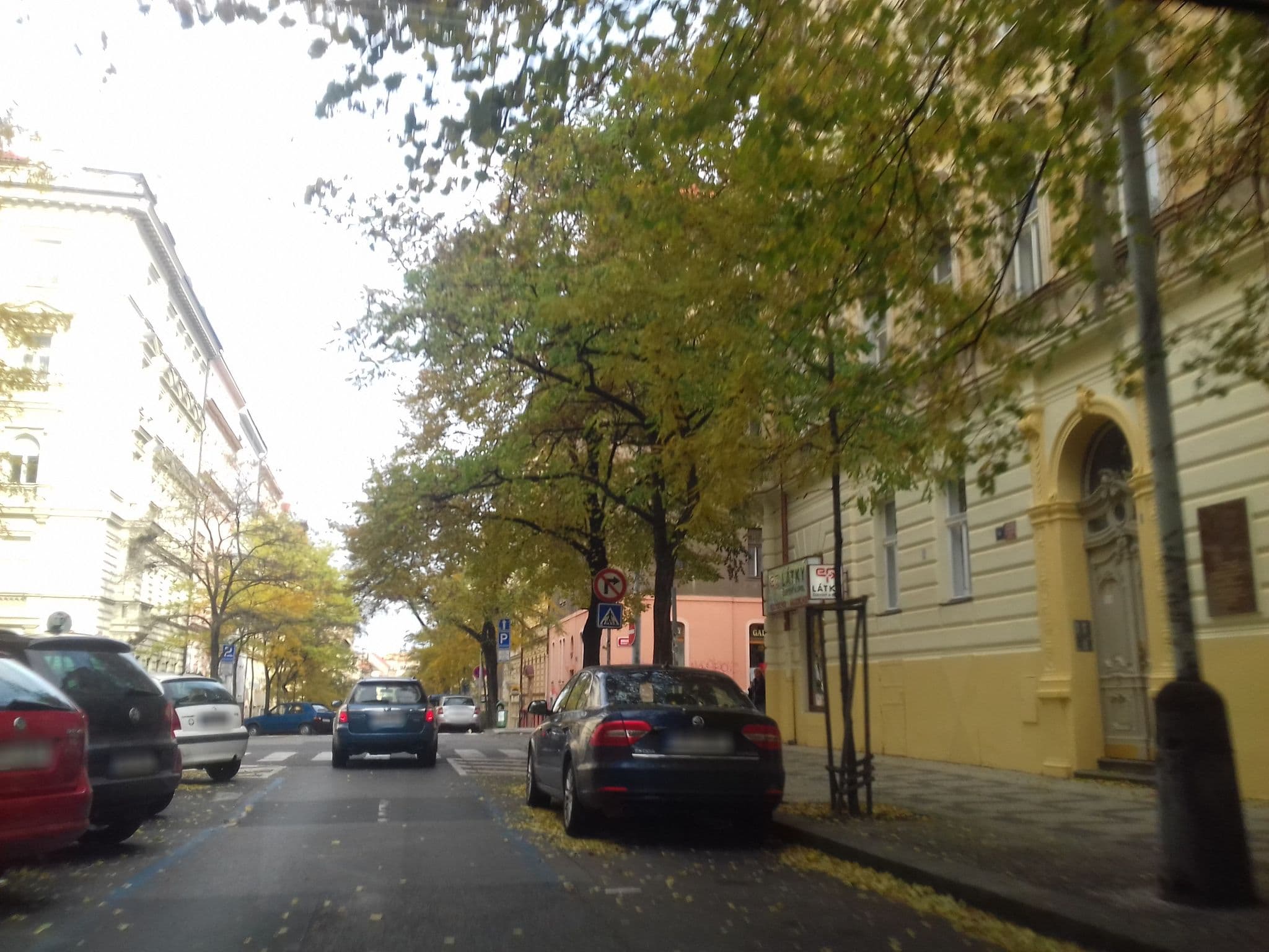 Street view near Strong Wood Trading, Královské Vinohrady — © hodkowicz (CC BY-SA · Mapillary)