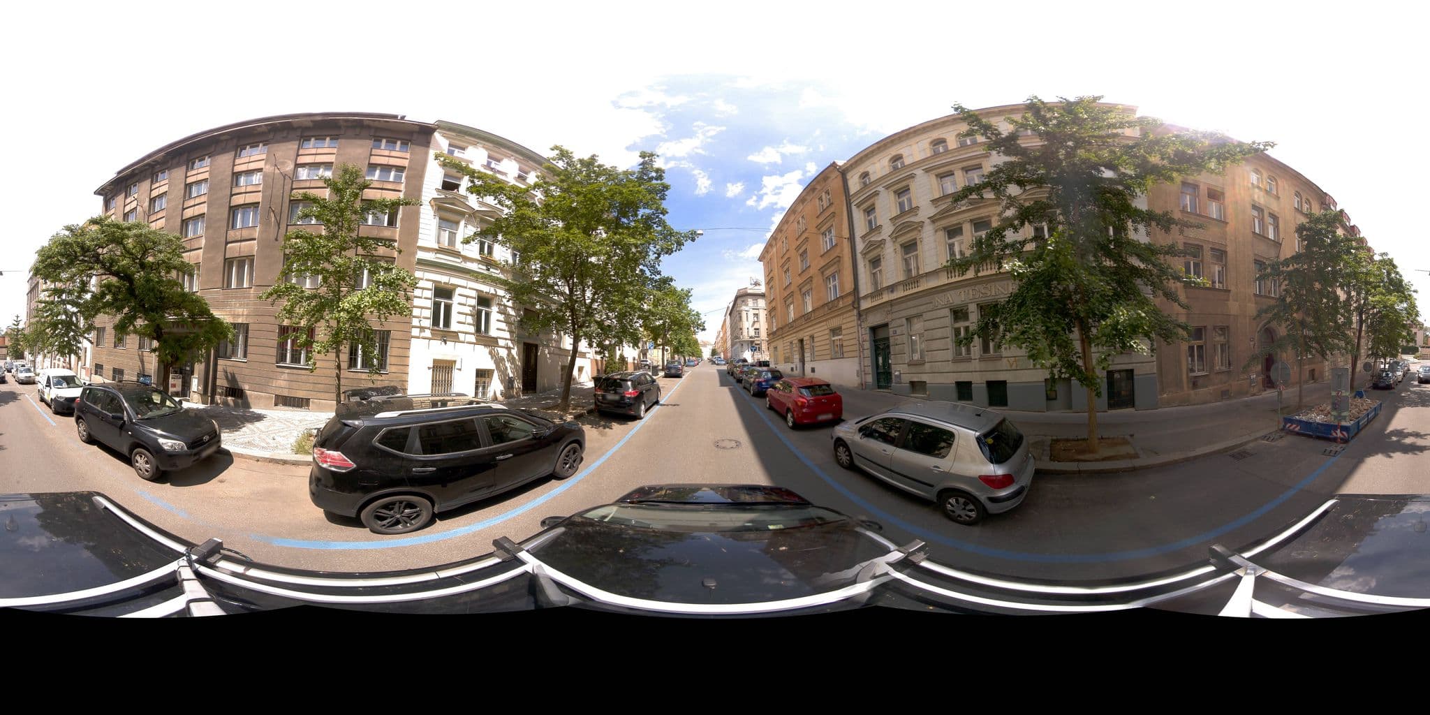 Street view near Školicí středisko Charity ČR, Královské Vinohrady — © jeffreymartin (CC BY-SA · Mapillary)