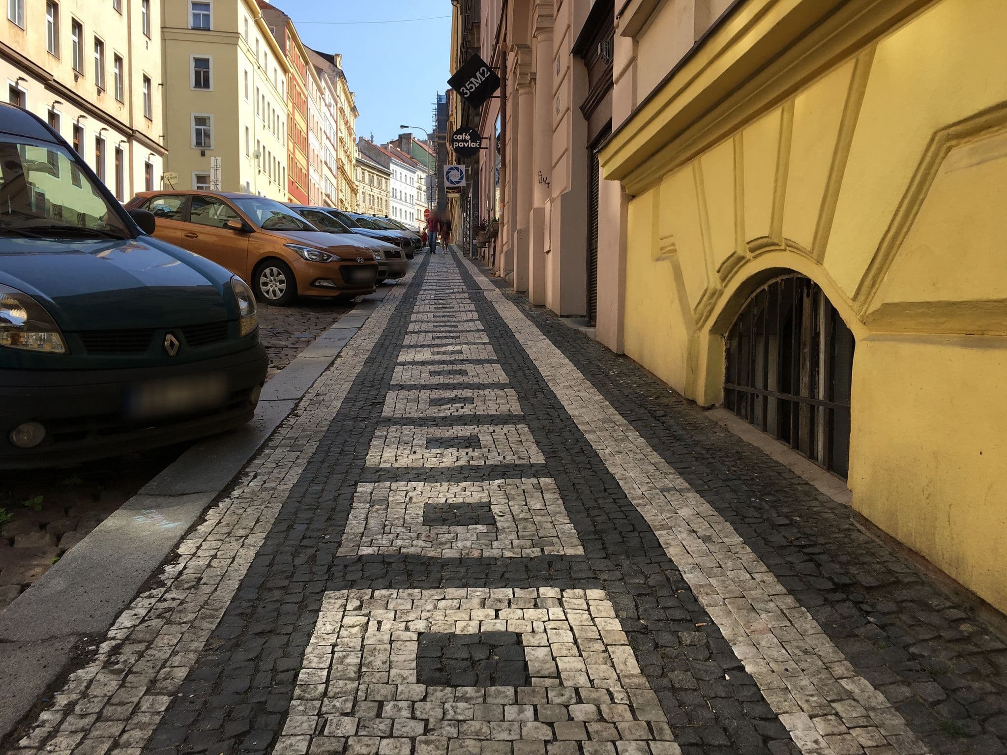 Street view near Hotel Victoria, Žižkov — © gness (CC BY-SA · Mapillary)