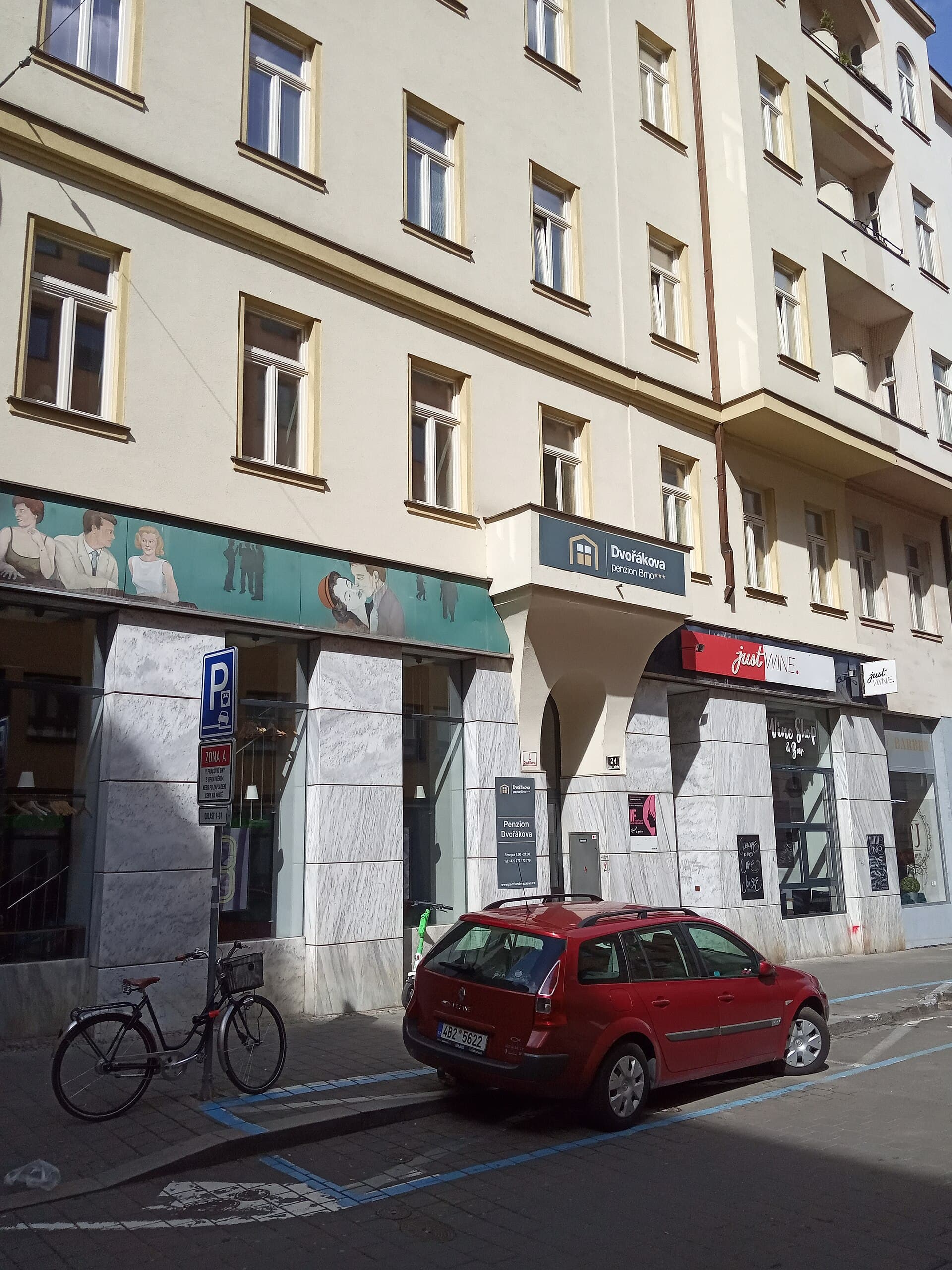Penzion Dvořákova (via Wikimedia Commons, CC BY-SA 4.0)