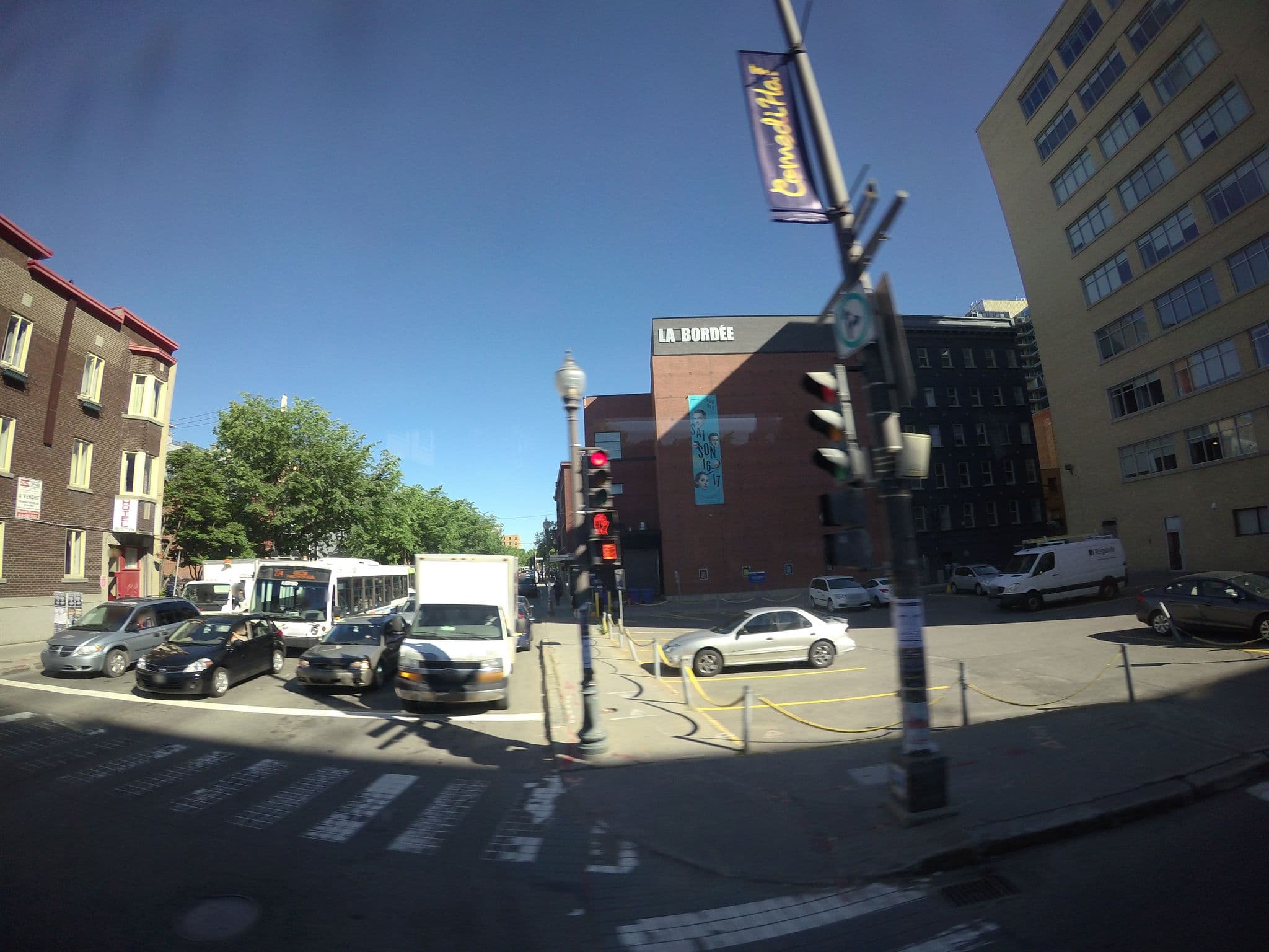 Street view near Les Lofts de la Fabrique, Québec — © angoca (CC BY-SA · Mapillary)