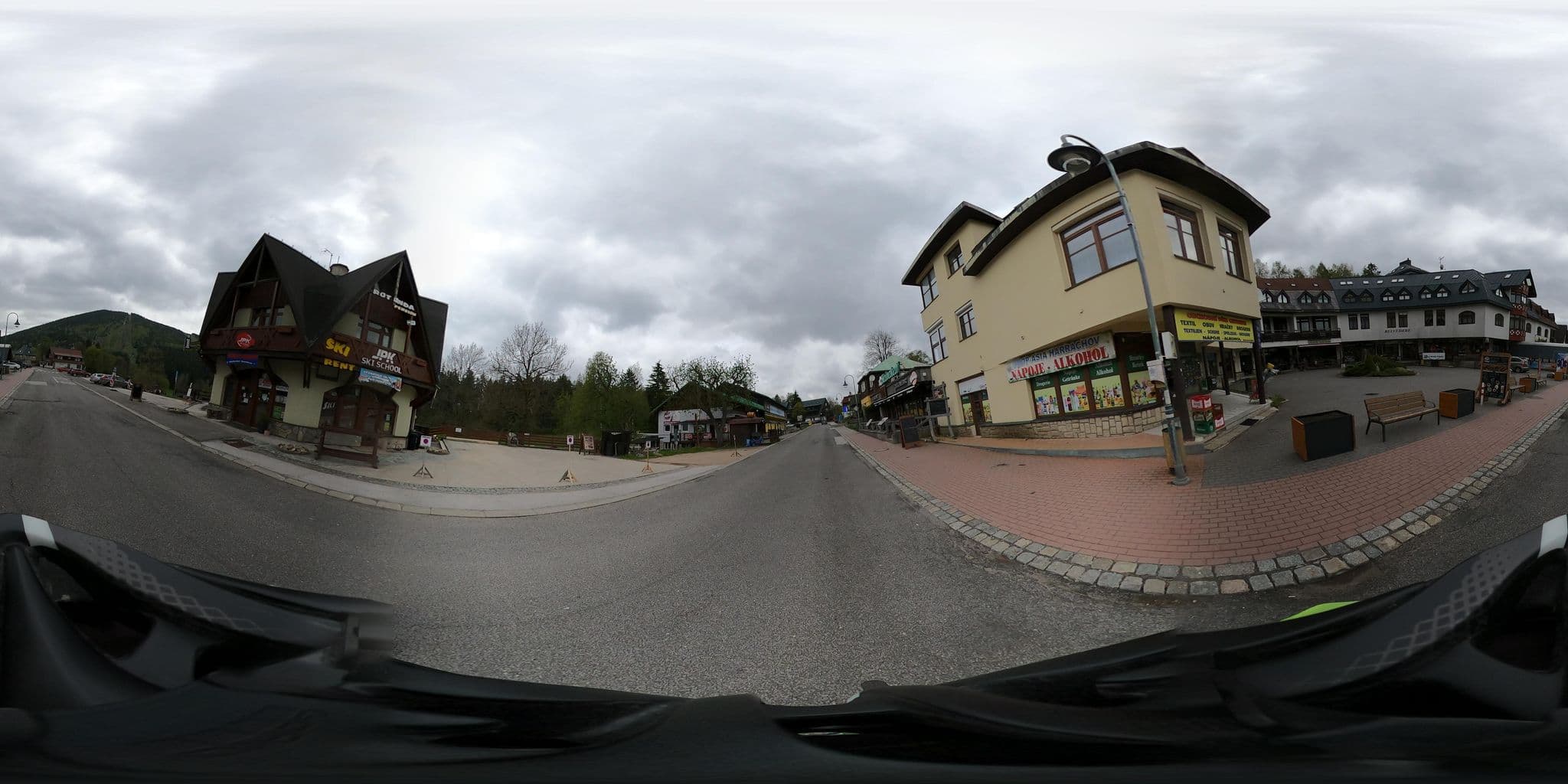 Street view near La Casa Rotunda, Harrachov — © stefanhrt (CC BY-SA · Mapillary)