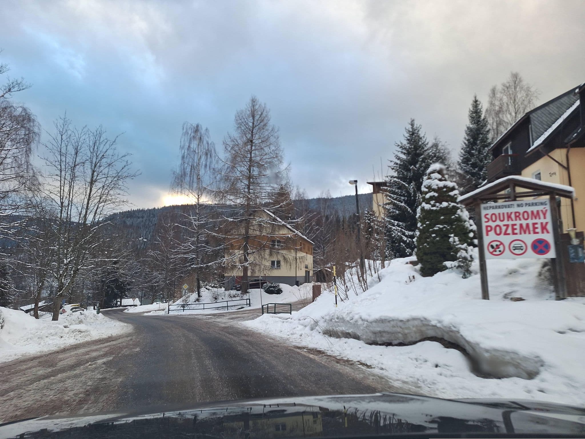 Street view near Pension Tony, Špindlerův Mlýn — © gob (CC BY-SA · Mapillary)