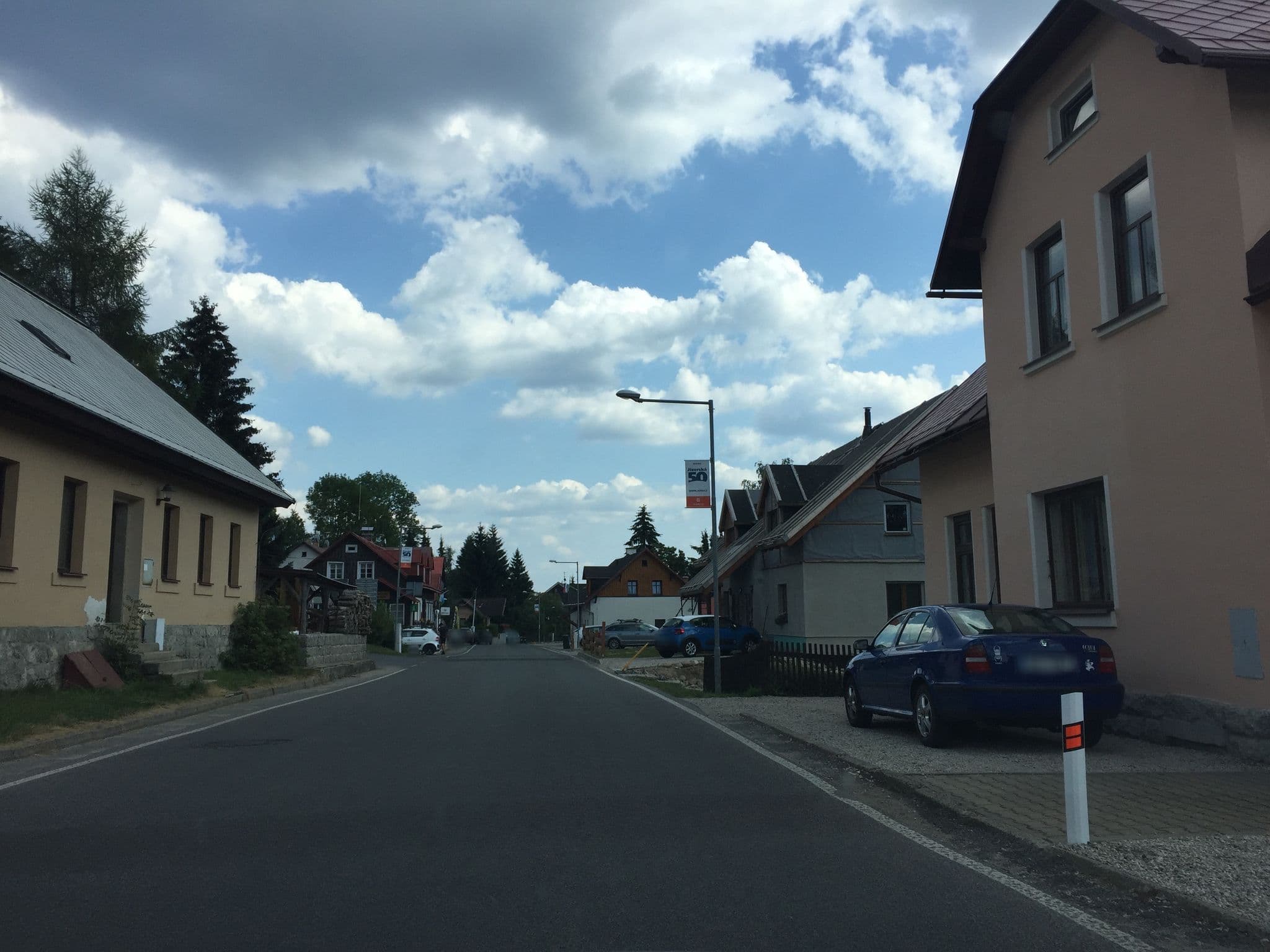Street view near Penzion U Kučerů, Janov nad Nisou — © it_s_so_funny (CC BY-SA · Mapillary)