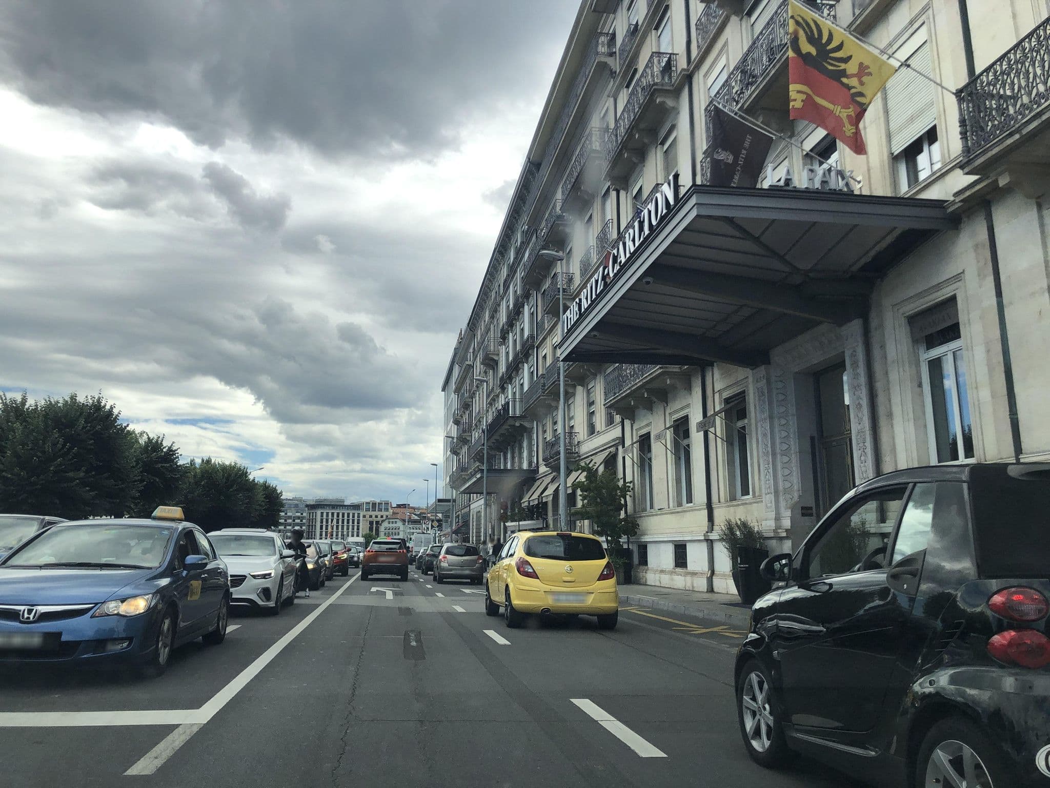 Street view near The RITZ-CARLTON, Geneva — © peterleth (CC BY-SA · Mapillary)