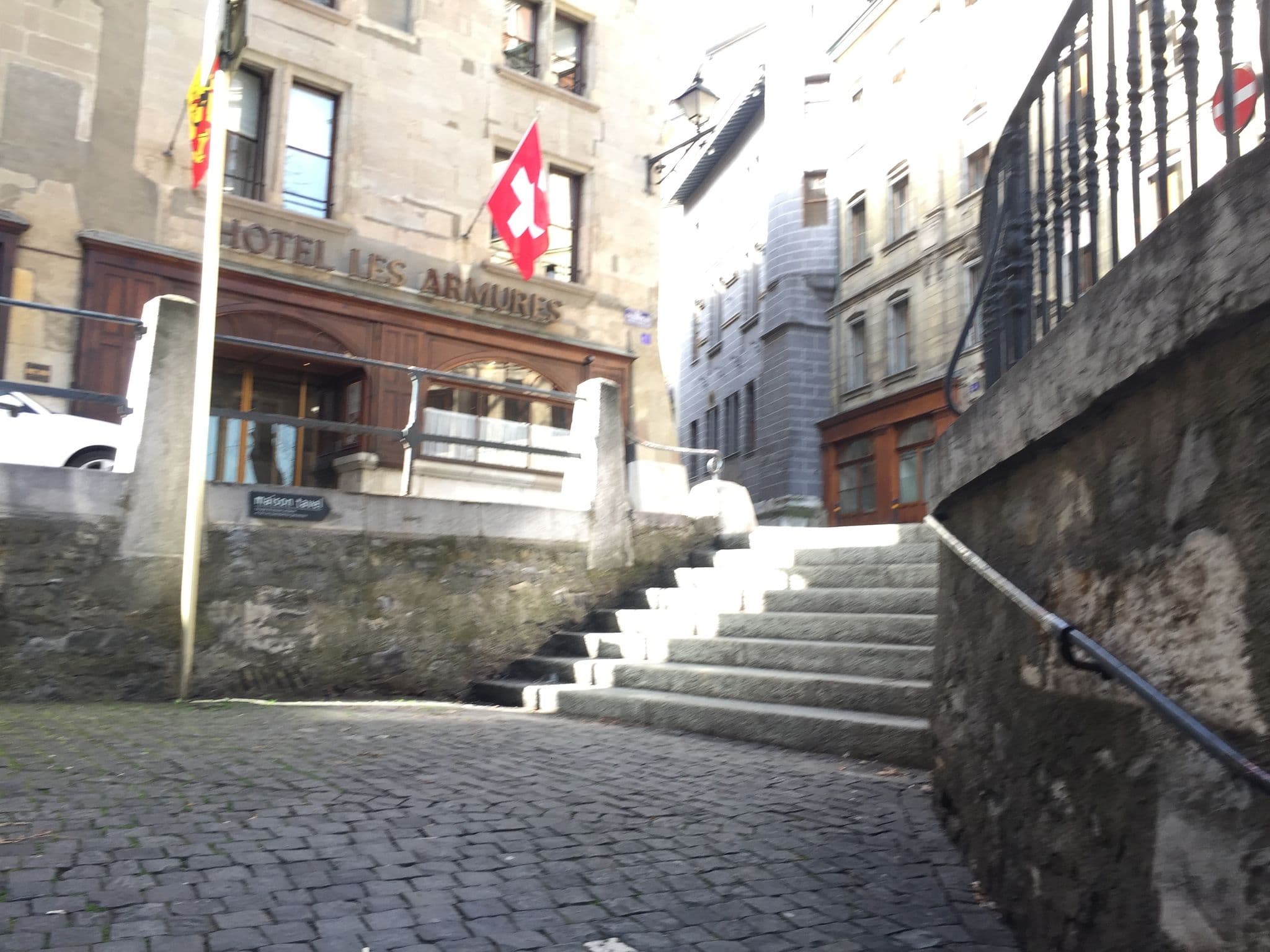 Street view near Geneva, Geneva — © thepriben (CC BY-SA · Mapillary)