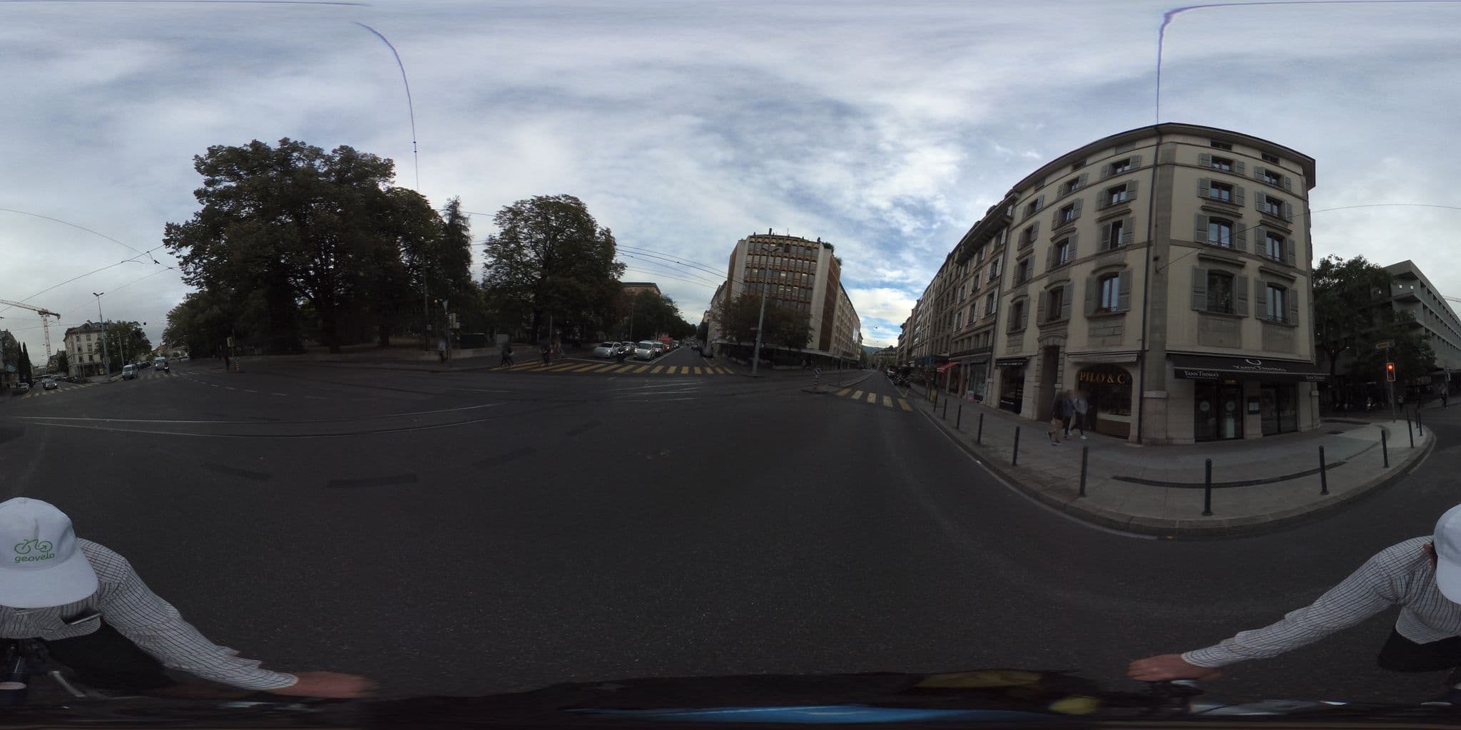 Street view near Ticati, Geneva — © geovelo (CC BY-SA · Mapillary)