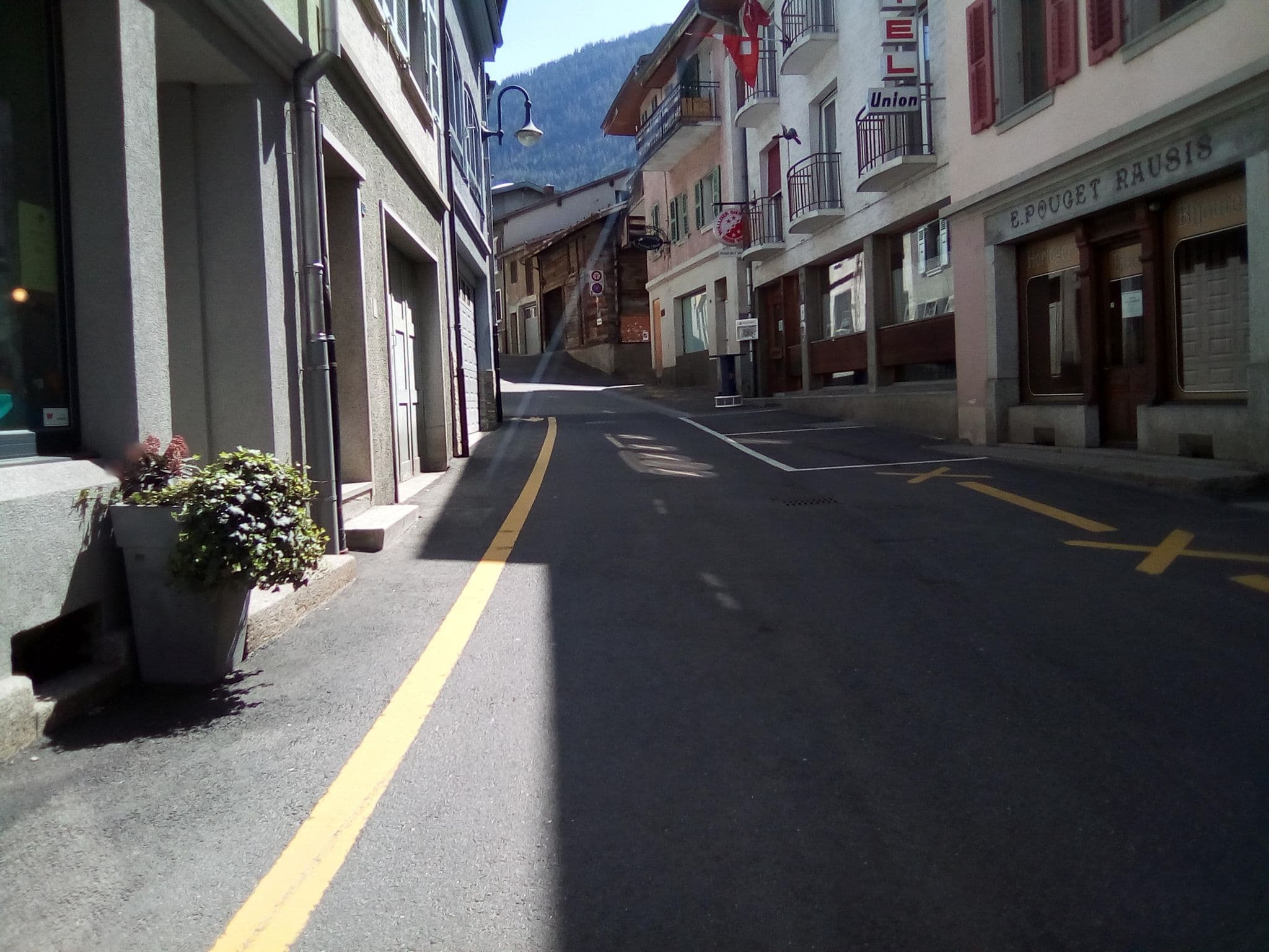 Street view near Hotel Union, Orsières — © randalf (CC BY-SA · Mapillary)