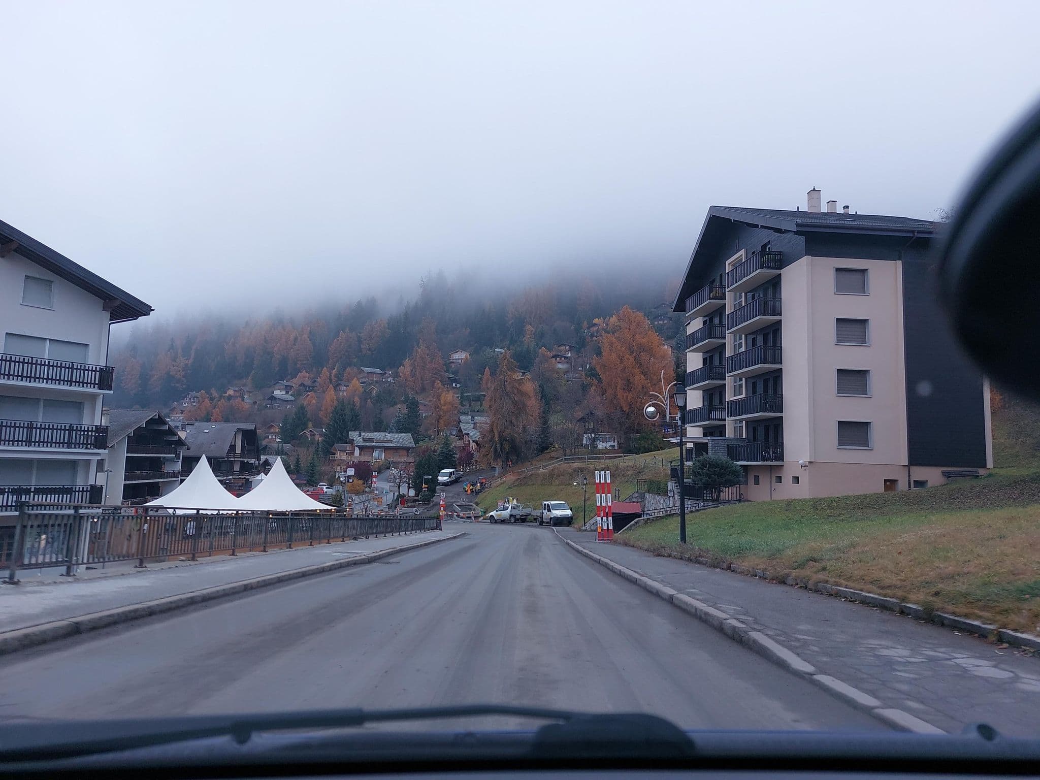 Street view near Apartment Bisse-Vieux Iv Nendaz Station, Basse-Nendaz — © Balbenar (CC BY-SA · Mapillary)