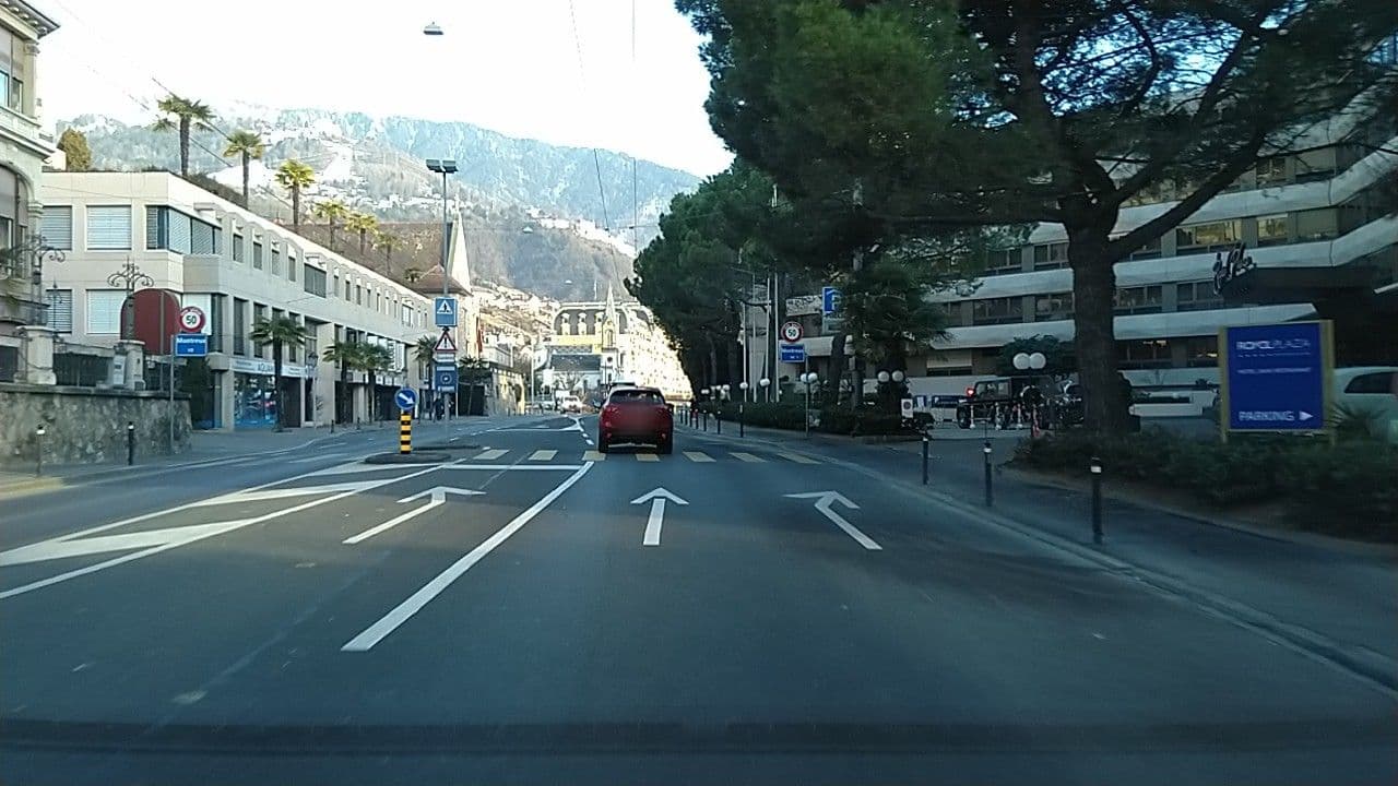 Street view near Villa Toscane, Montreux — © selfishseahorse (CC BY-SA · Mapillary)