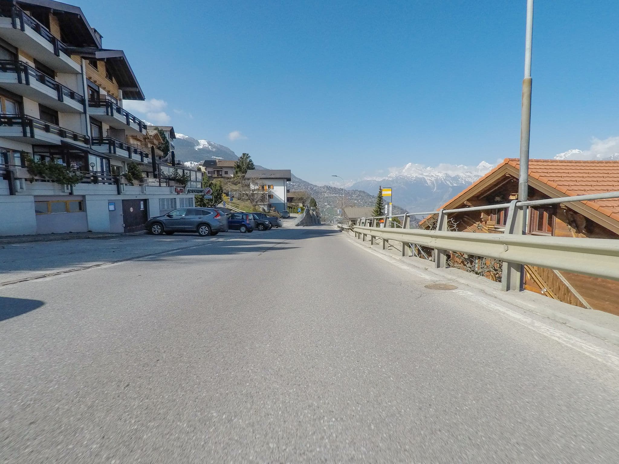 Street view near Ramada Chalet Royal Veysonnaz, Basse-Nendaz — © esario (CC BY-SA · Mapillary)
