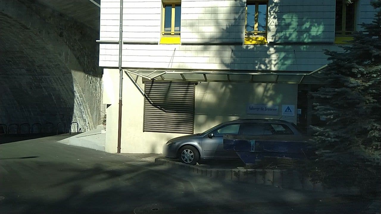 Street view near Jugendherberge Montreux-Territet, Montreux — © selfishseahorse (CC BY-SA · Mapillary)