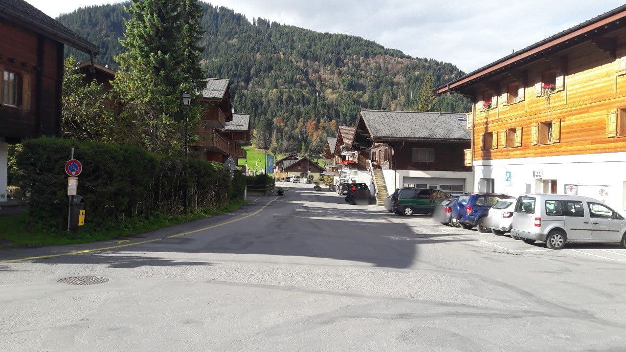 Street view near Les Diablerets Hotels, Villars-sur-Ollon — © crontab (CC BY-SA · Mapillary)