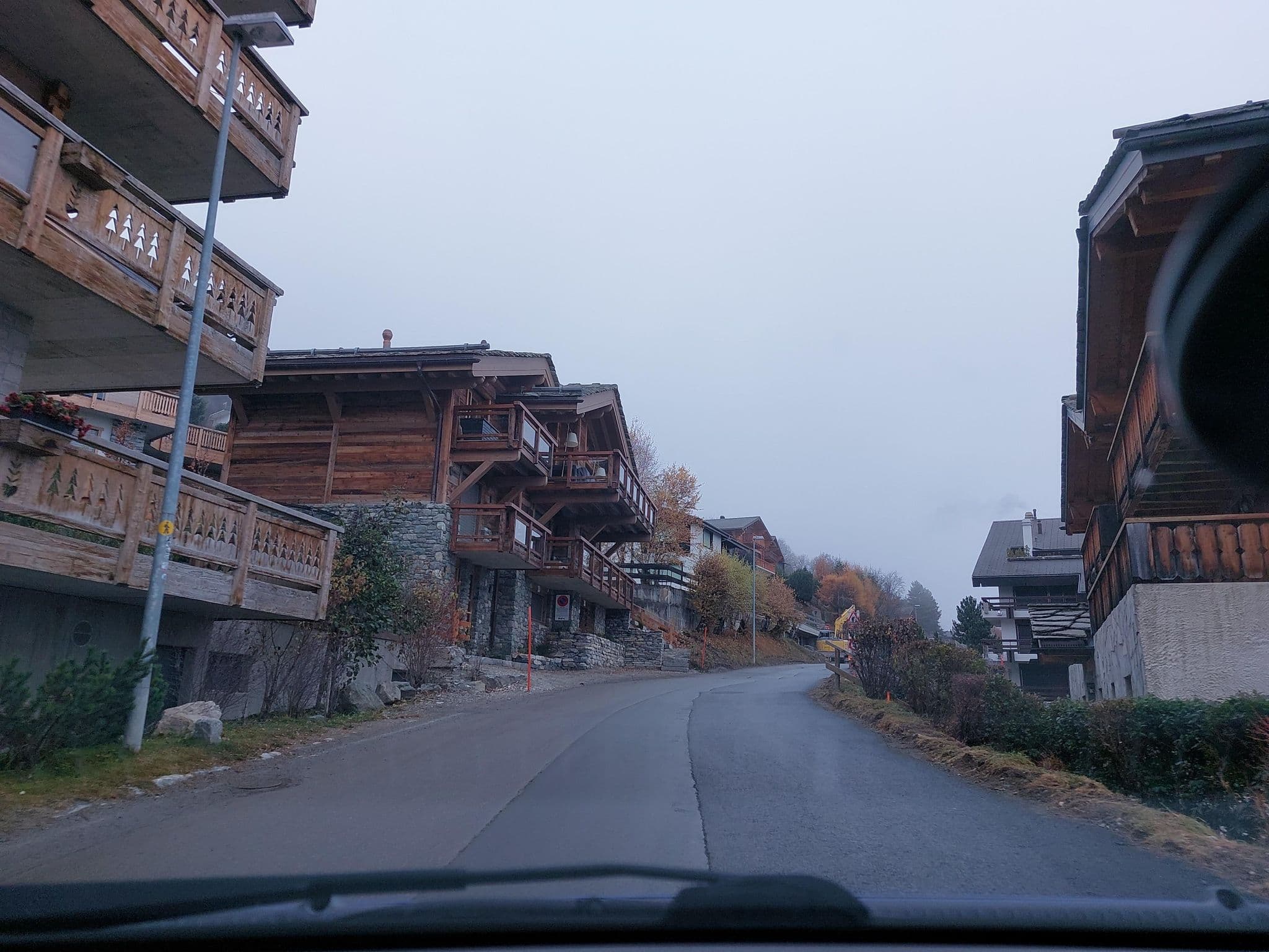 Street view near Eden Roc, Basse-Nendaz — © Balbenar (CC BY-SA · Mapillary)