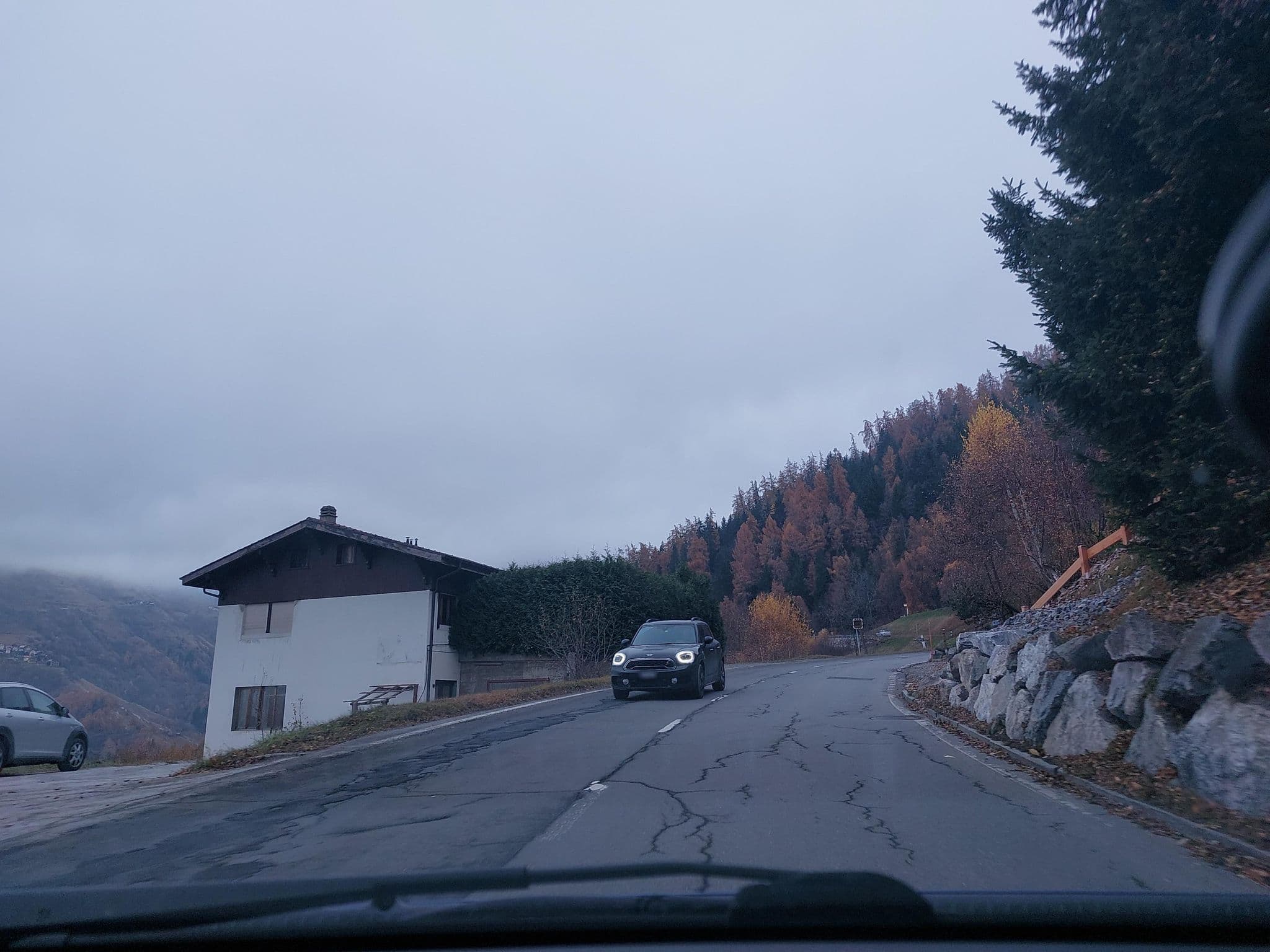 Street view near Mille-Fleurs, Basse-Nendaz — © Balbenar (CC BY-SA · Mapillary)