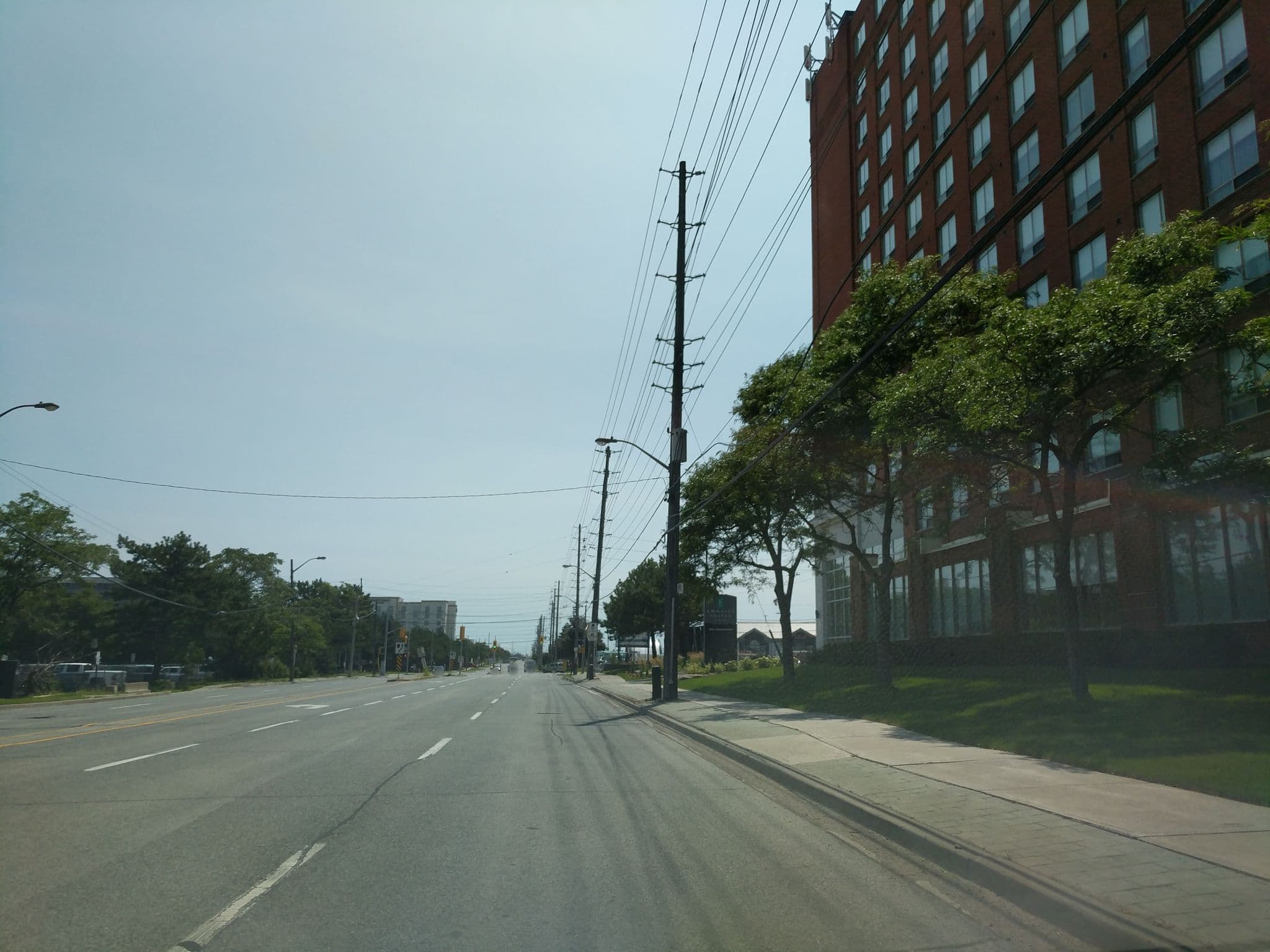 Street view near Embassy Suites, West Humber-Clairville — © zerz57k1 (CC BY-SA · Mapillary)