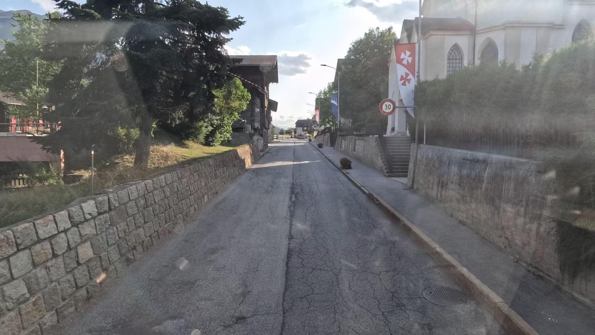 Street view near Ferienwohnung Bäjihüs, Fiesch — © bct (CC BY-SA · Mapillary)