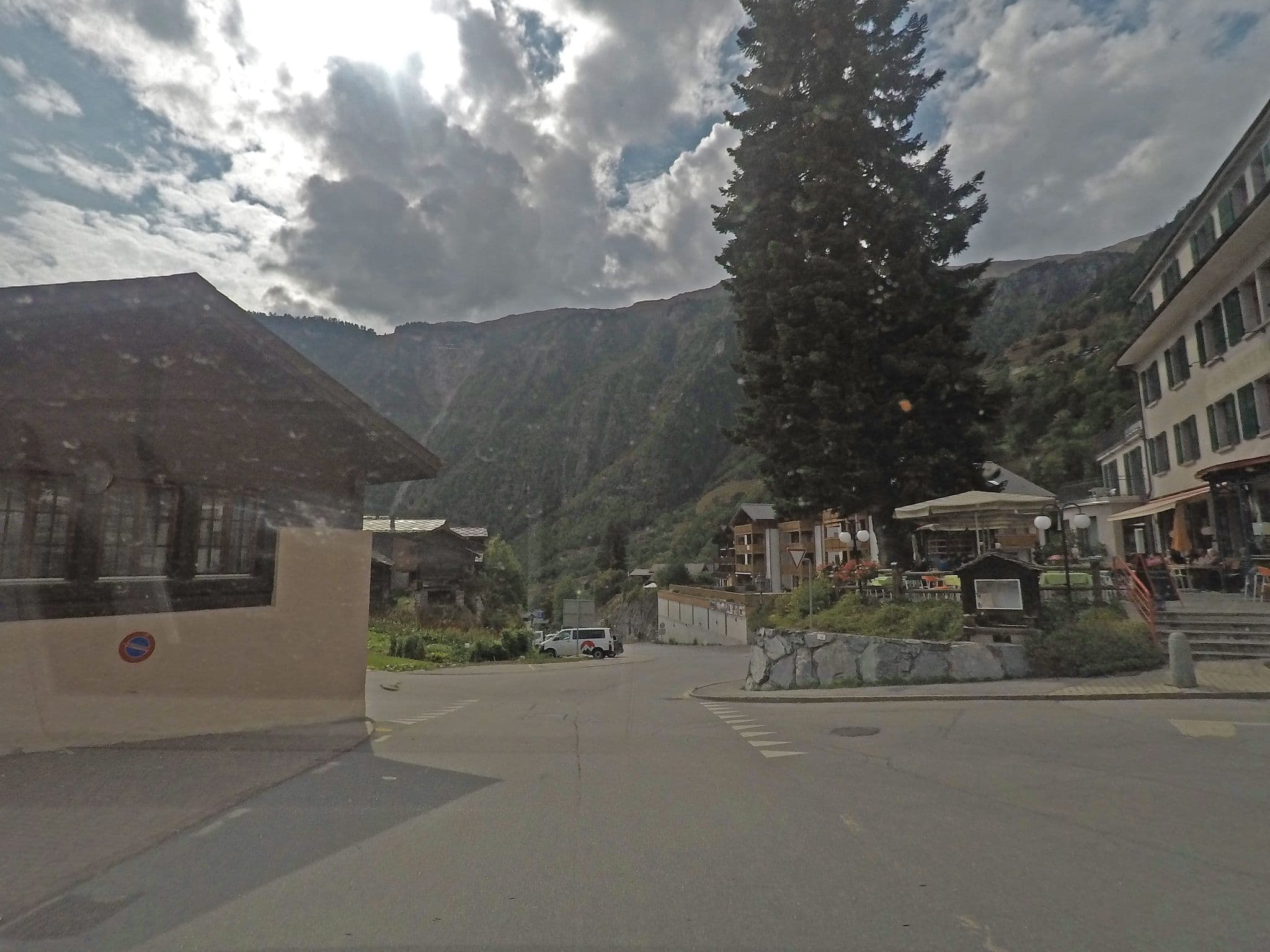 Street view near Hotel Garni la Montanara, Naters — © canadarunner (CC BY-SA · Mapillary)