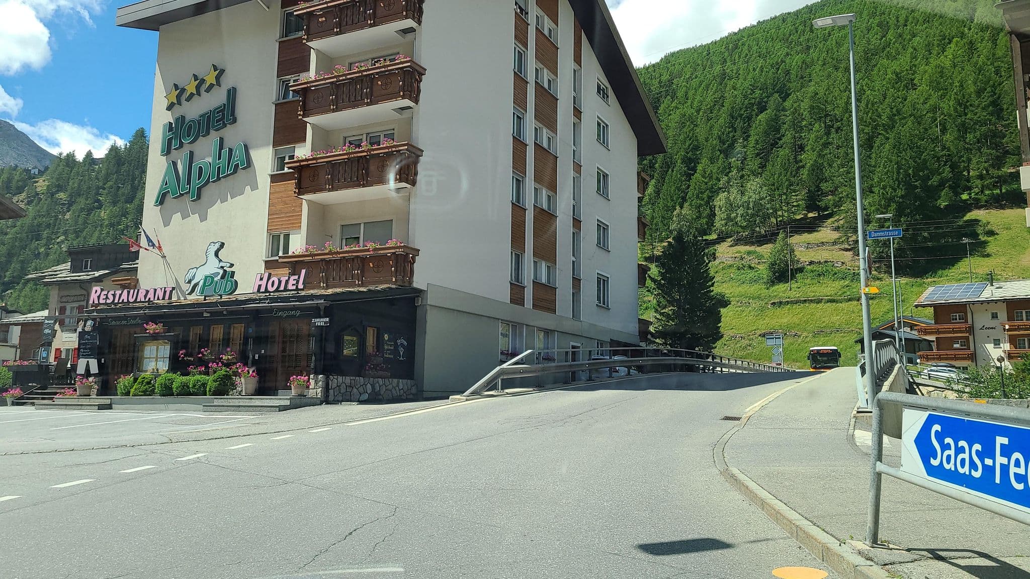 Street view near Adonis, Saas-Grund — © chrisbeddow (CC BY-SA · Mapillary)
