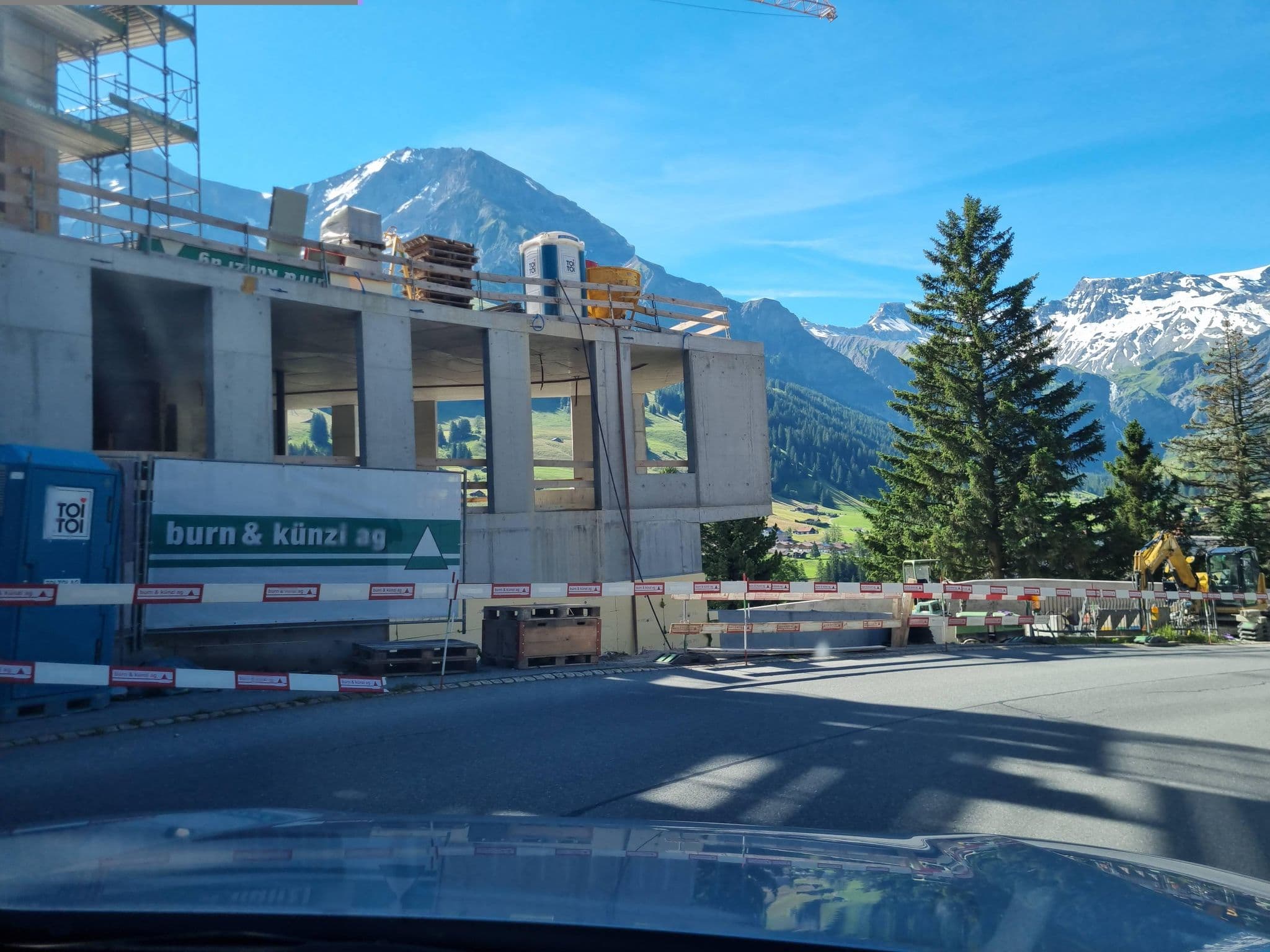 Street view near Hotel Schönegg, Adelboden — © Yha1 (CC BY-SA · Mapillary)