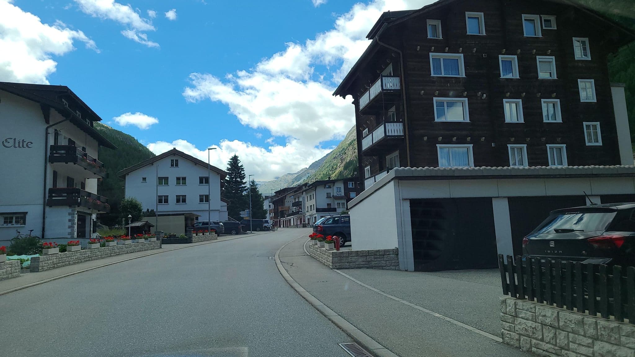 Street view near Hotel Olympia, Saas-Fee — © chrisbeddow (CC BY-SA · Mapillary)