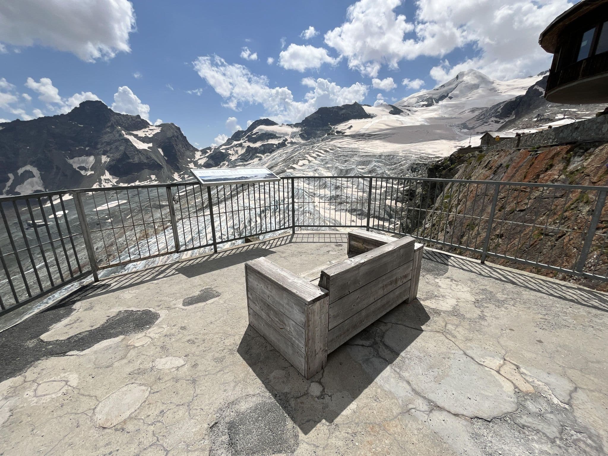 Street view near Längfluh - The Dom Collection, Saas-Fee — © kulmalukko (CC BY-SA · Mapillary)