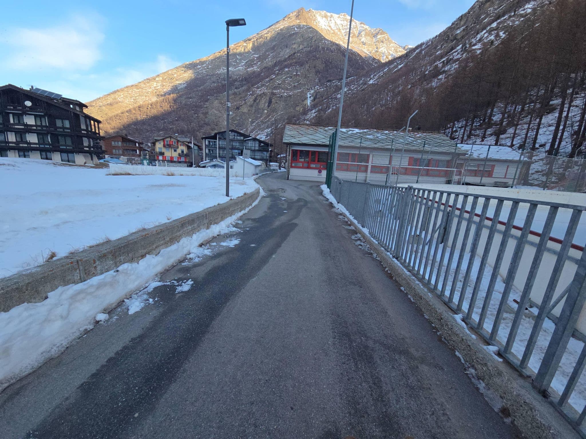 Street view near Hotel Pirmin Zurbriggen, Saas-Fee — © ManuRampa (CC BY-SA · Mapillary)
