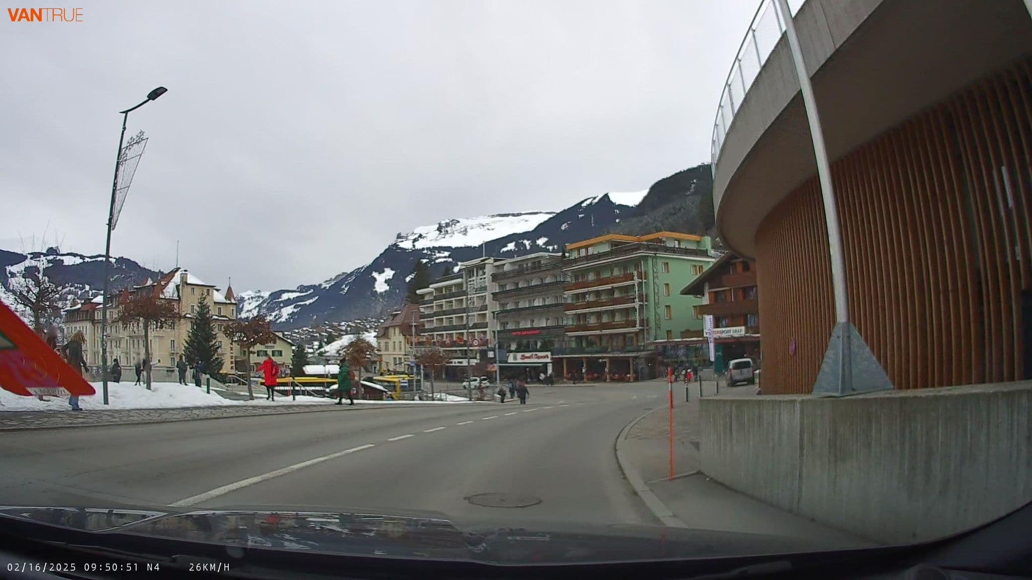 Street view near Im Zuun, Grindelwald — © fcignat (CC BY-SA · Mapillary)