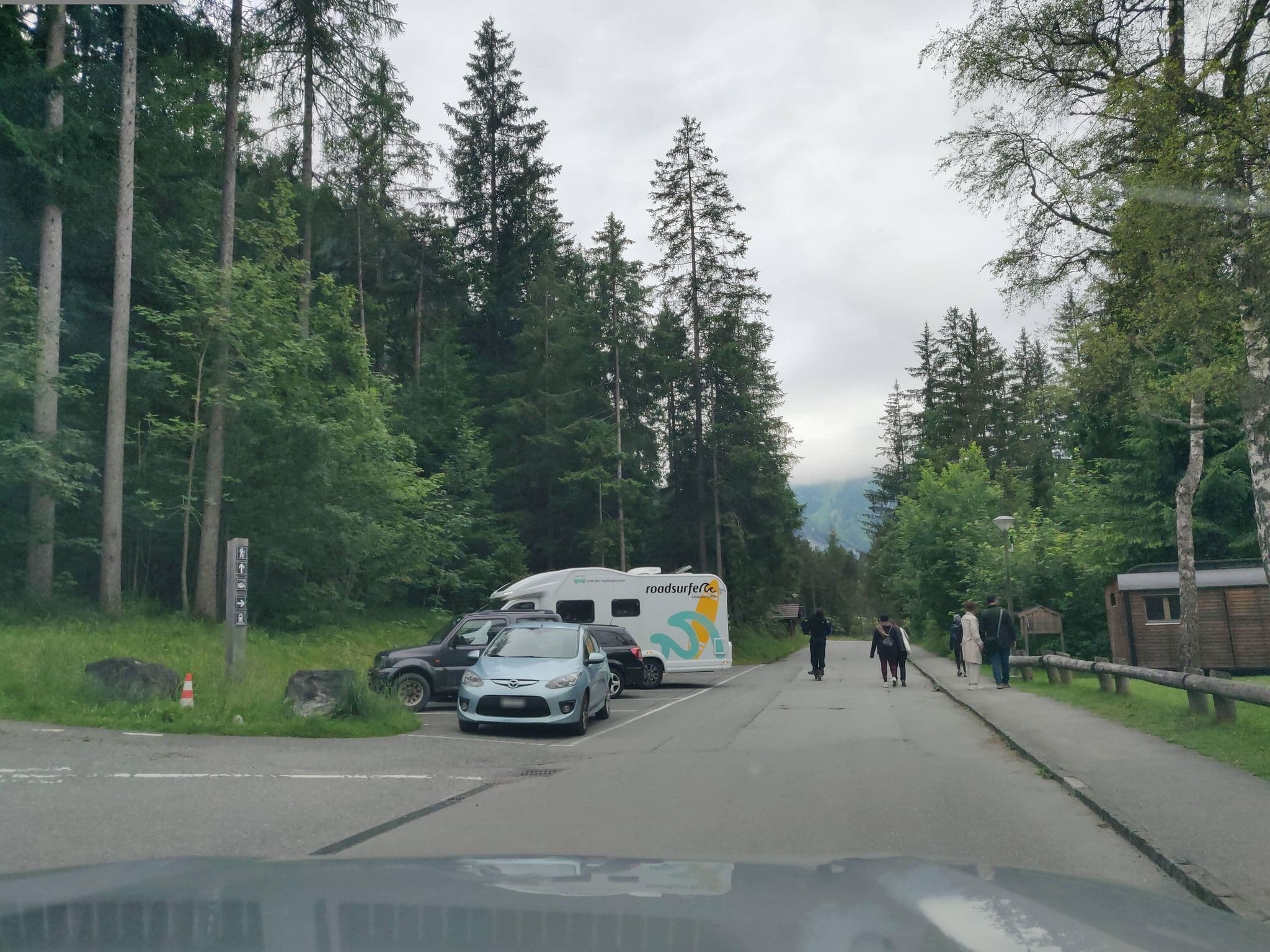 Street view near Hotel Ermitage Kandersteg, Kandersteg — © Yha1 (CC BY-SA · Mapillary)