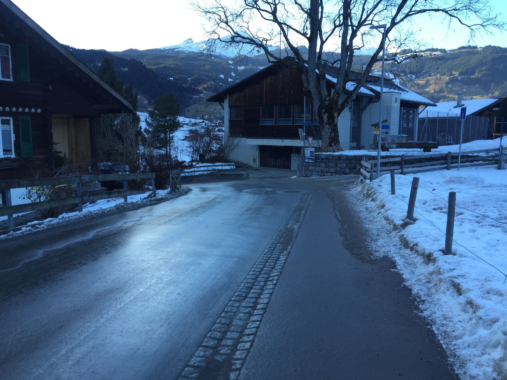 Street view near Hotel Walcher, Grindelwald — © anananas (CC BY-SA · Mapillary)